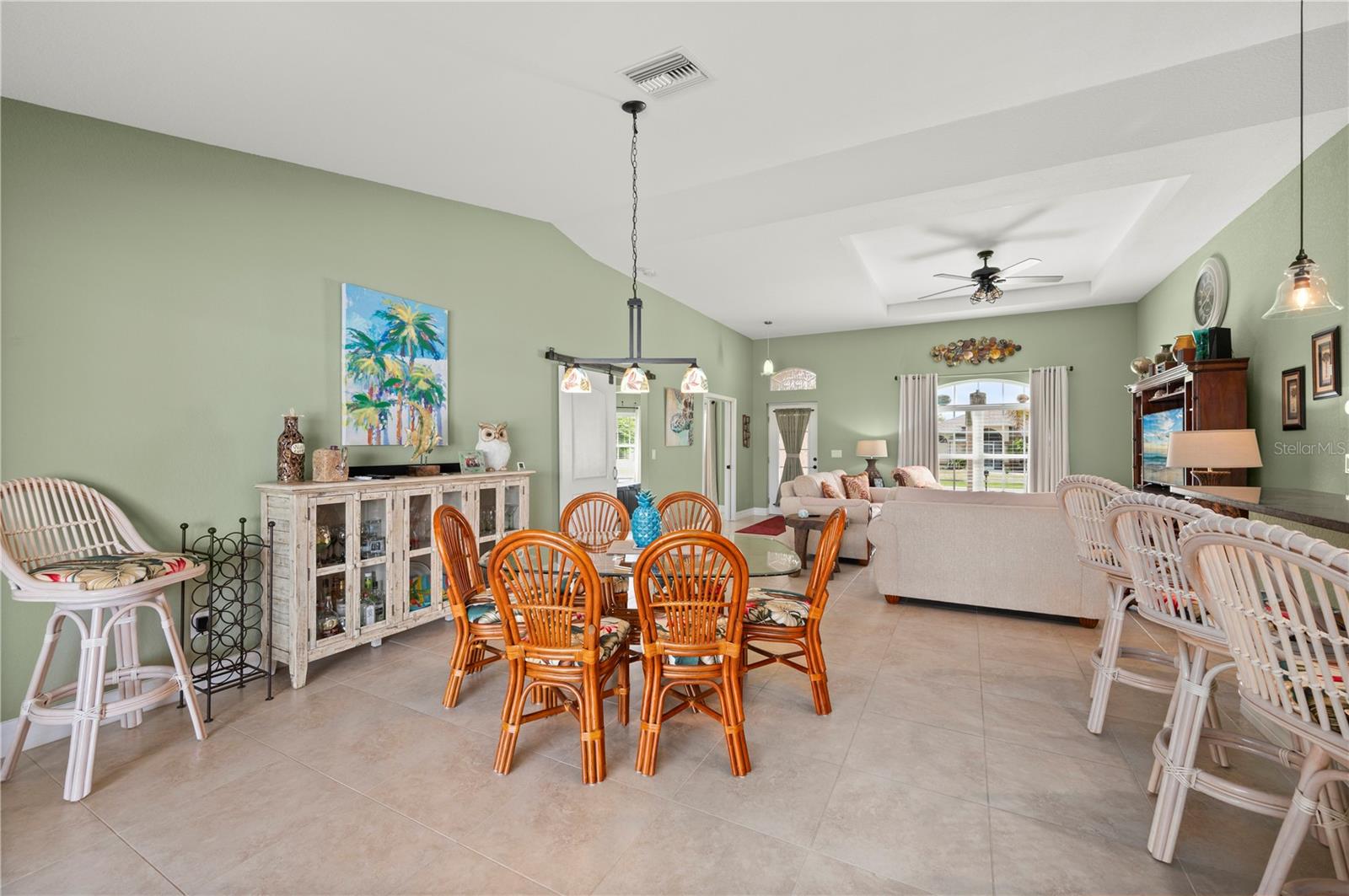 Image 15 of 57 For 380 Concordia Street