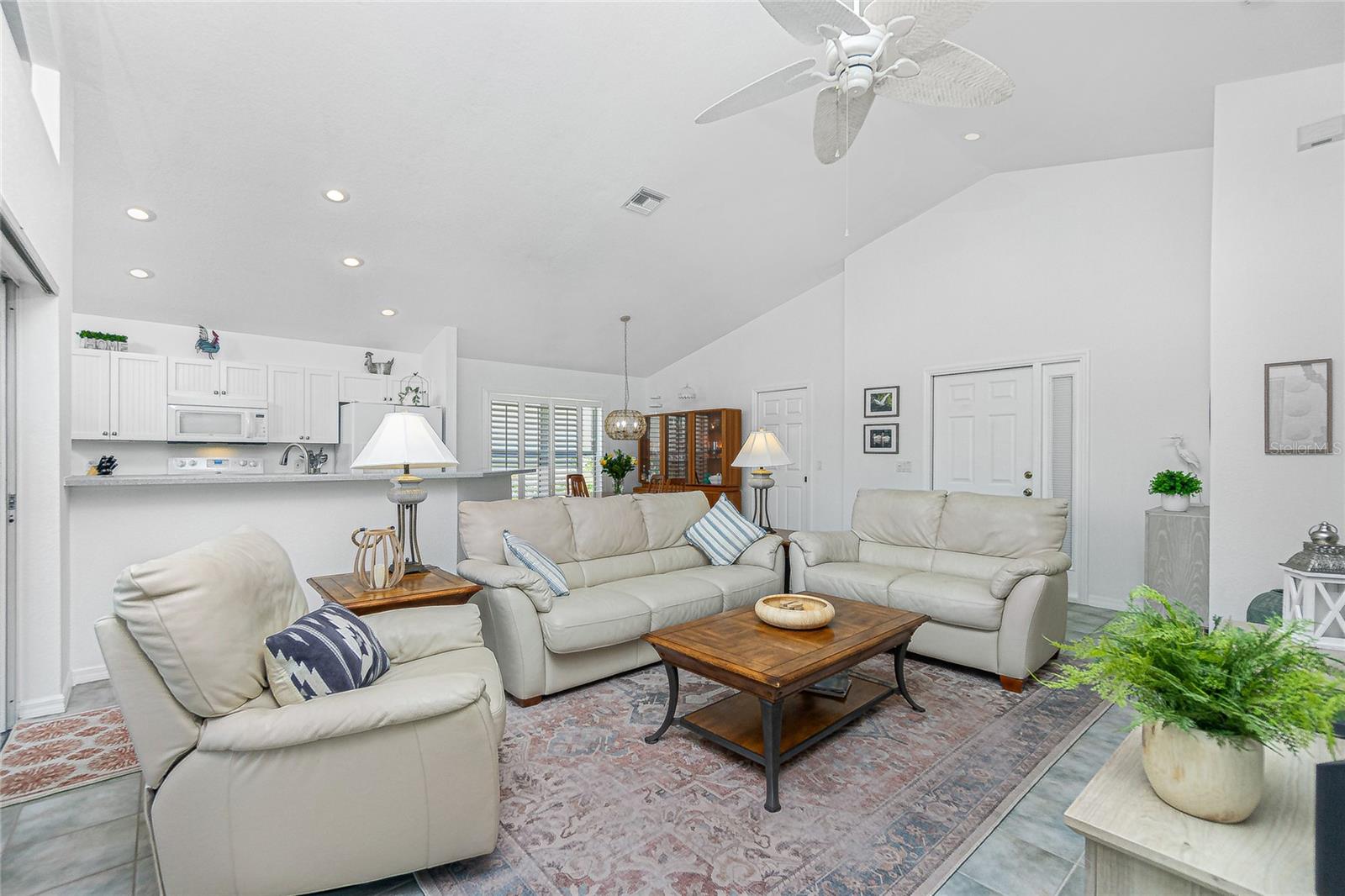 Image 8 of 25 For 26162 Stillwater Circle