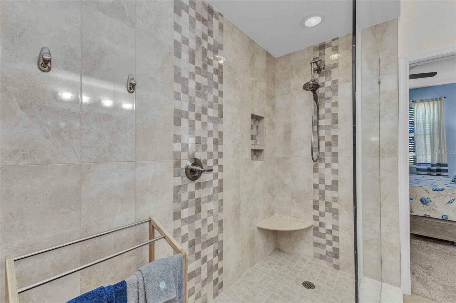 Image 20 of 58 For 3393 Grand Vista Court 101