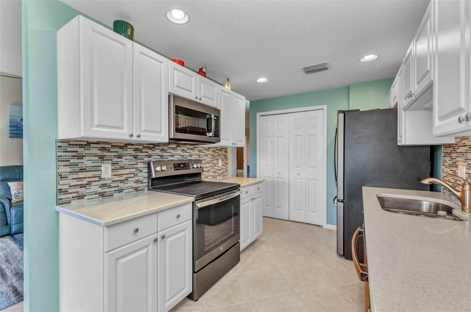 Image 7 of 58 For 3393 Grand Vista Court 101
