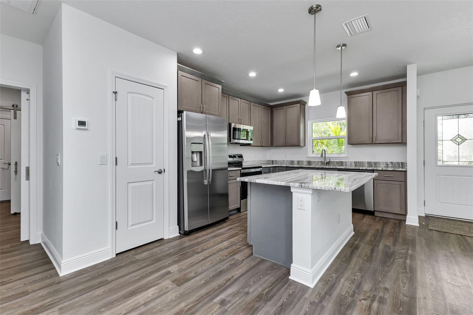 Image 9 of 53 For 535 Milus Street