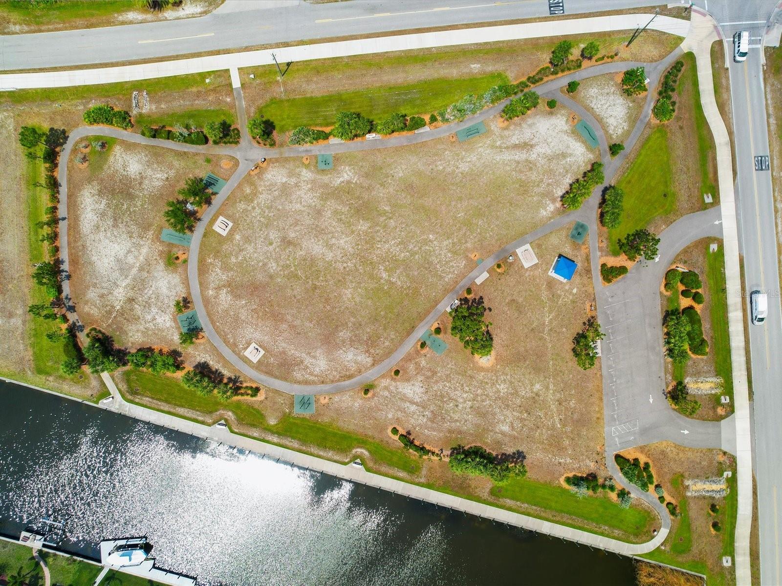 Image 13 of 24 For 14464 Edna Cir