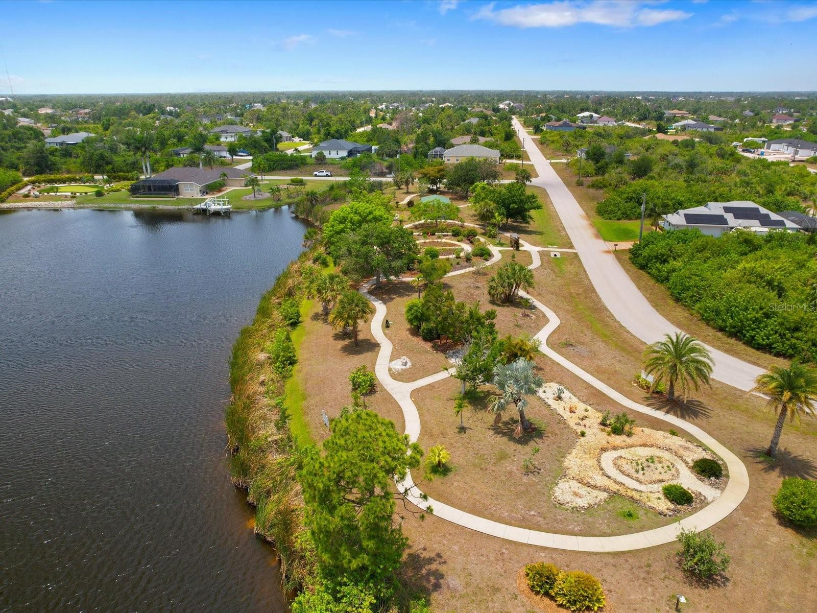 Image 22 of 24 For 14464 Edna Cir