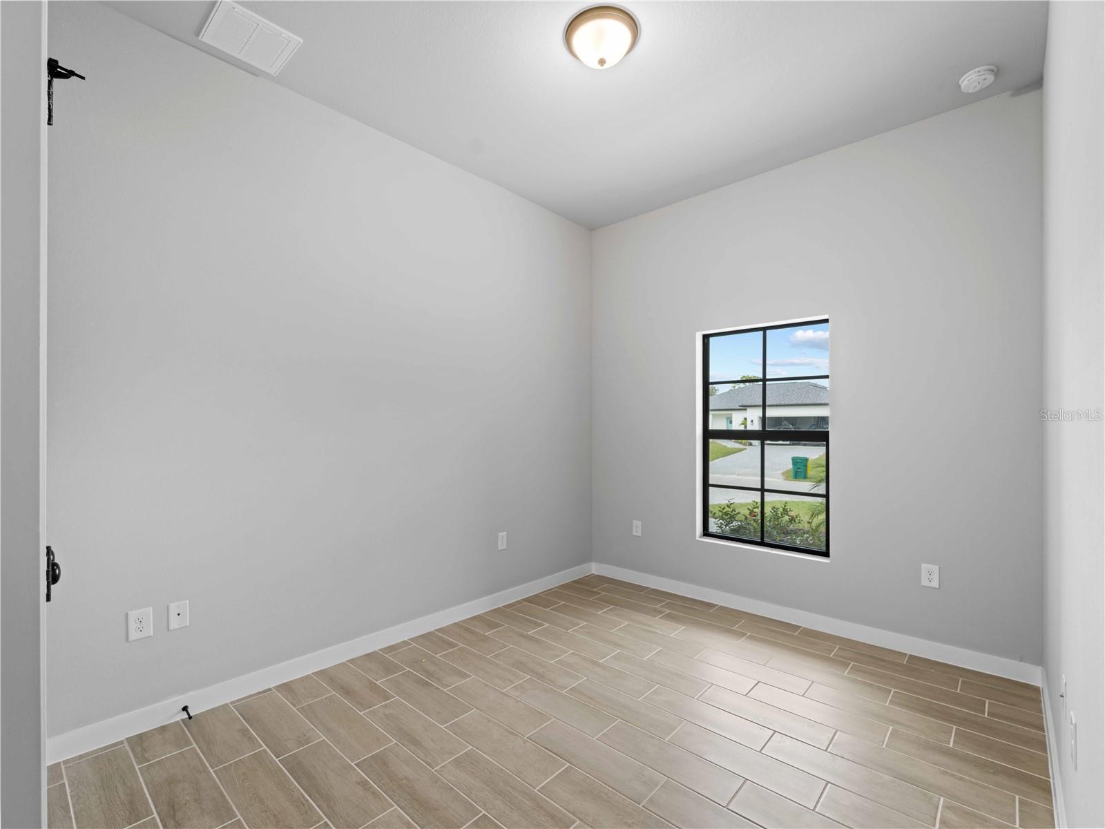 Image 15 of 50 For 12156 Wellington Avenue