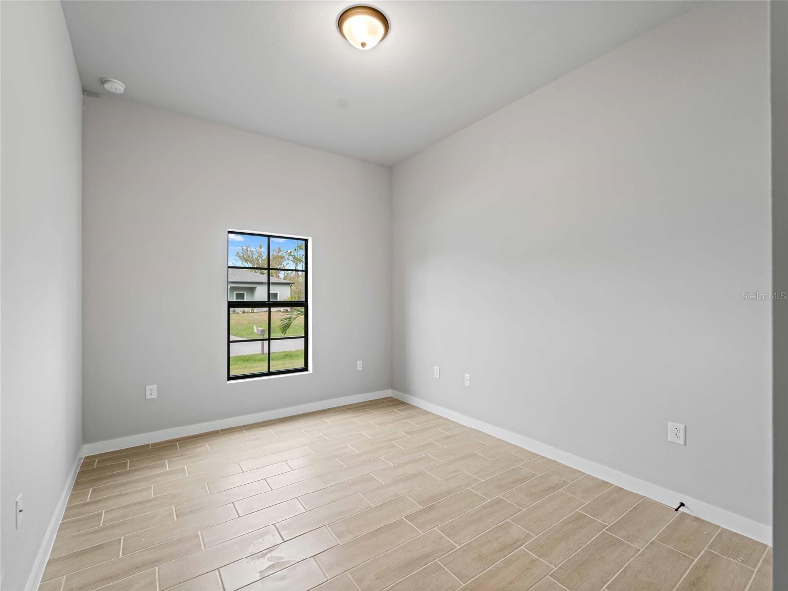 Image 17 of 50 For 12156 Wellington Avenue