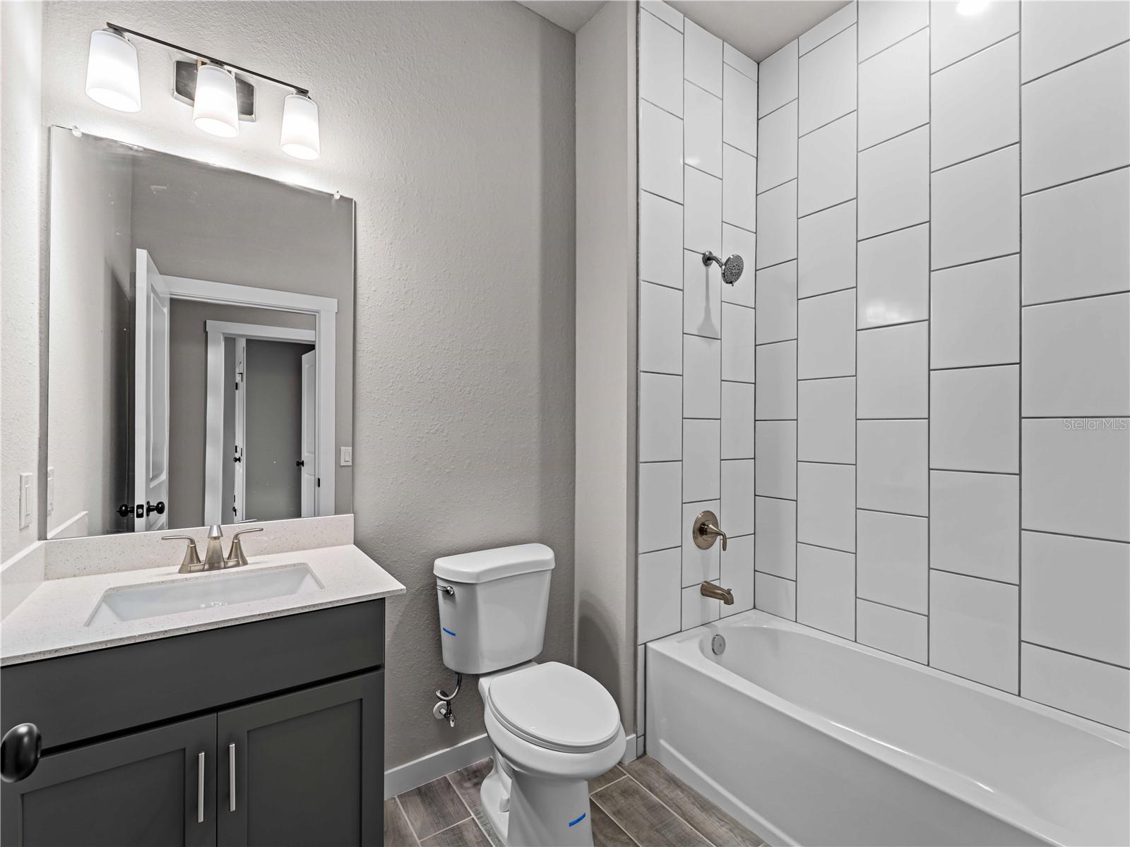 Image 13 of 50 For 17323 Elmwood Avenue