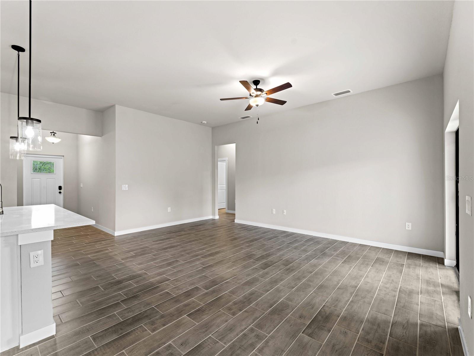 Image 31 of 50 For 17323 Elmwood Avenue