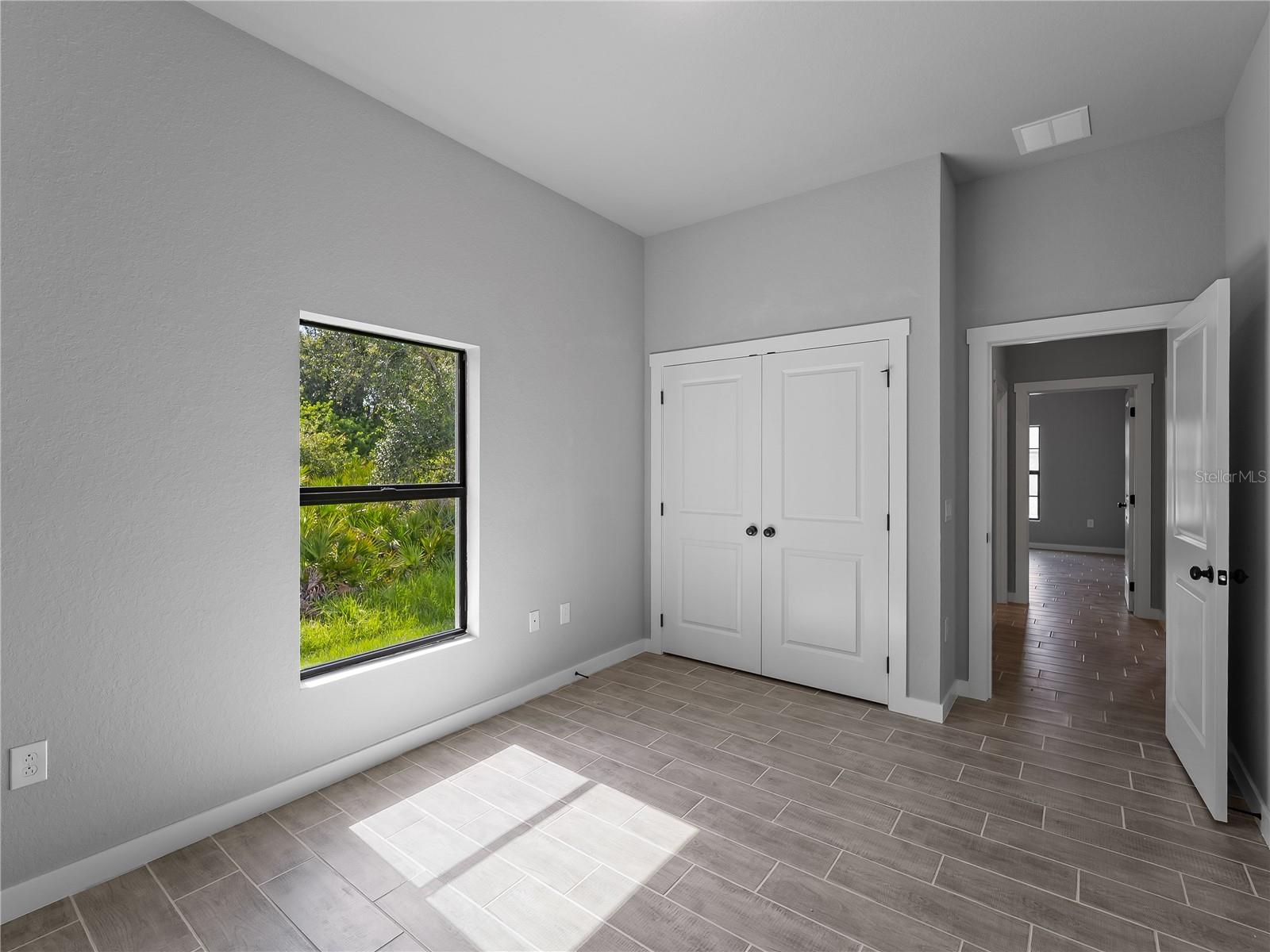 Image 35 of 50 For 17323 Elmwood Avenue