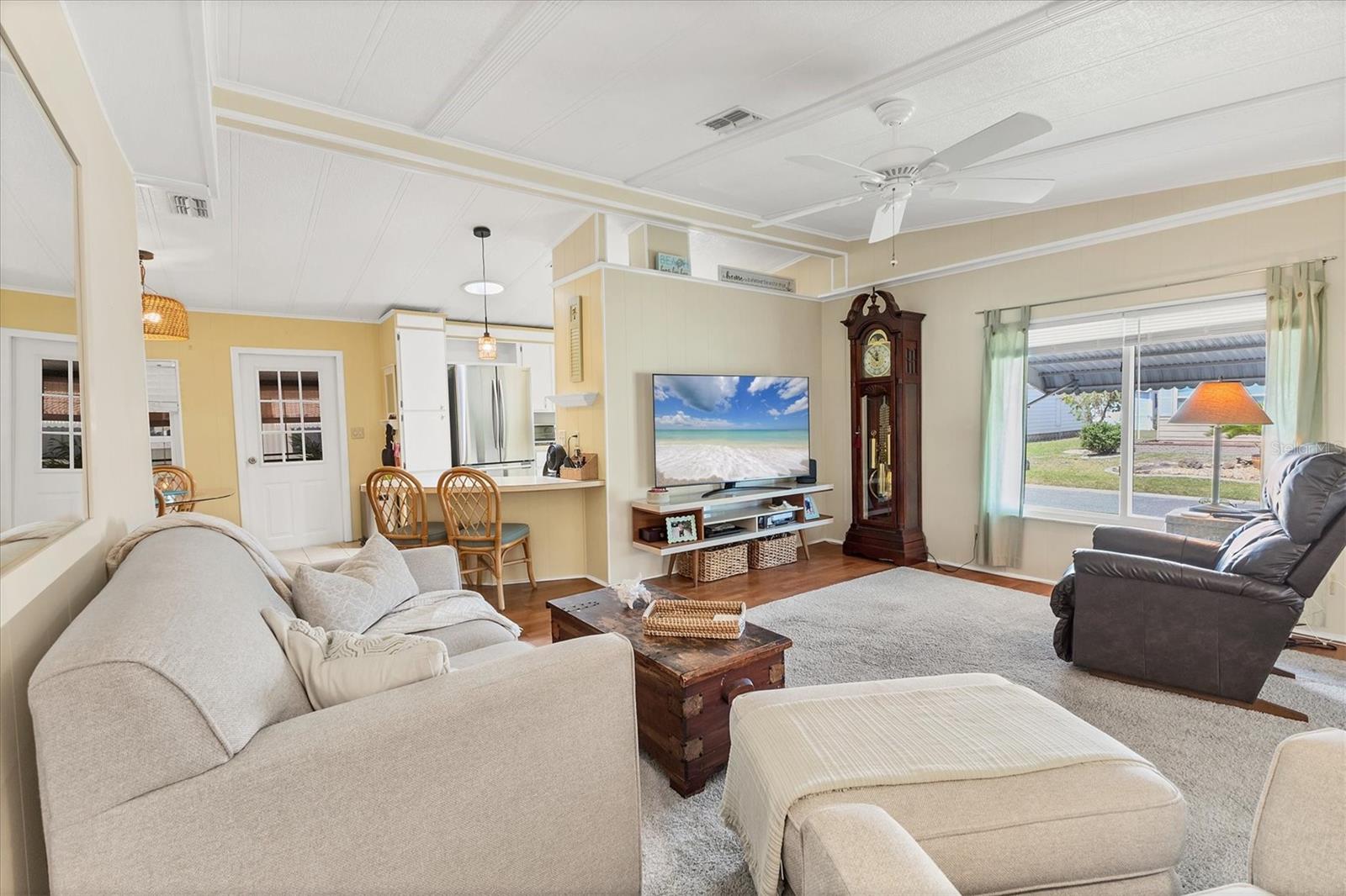 Image 13 of 67 For 215 Schooner Street