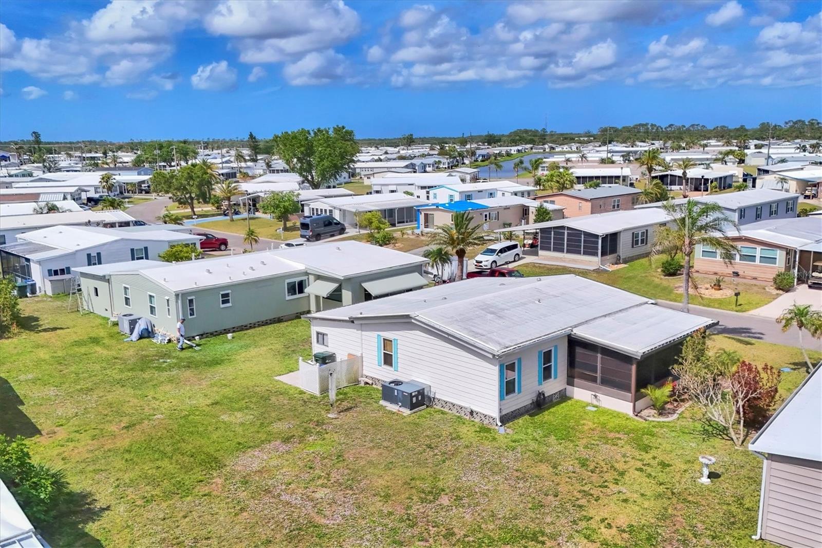 Image 33 of 67 For 215 Schooner Street