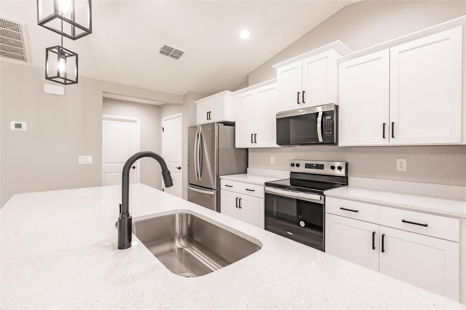 Image 15 of 50 For 2721 4th Terrace