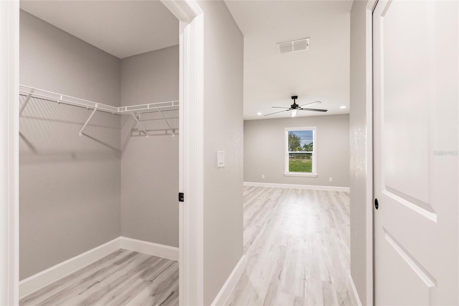 Image 27 of 50 For 2721 4th Terrace