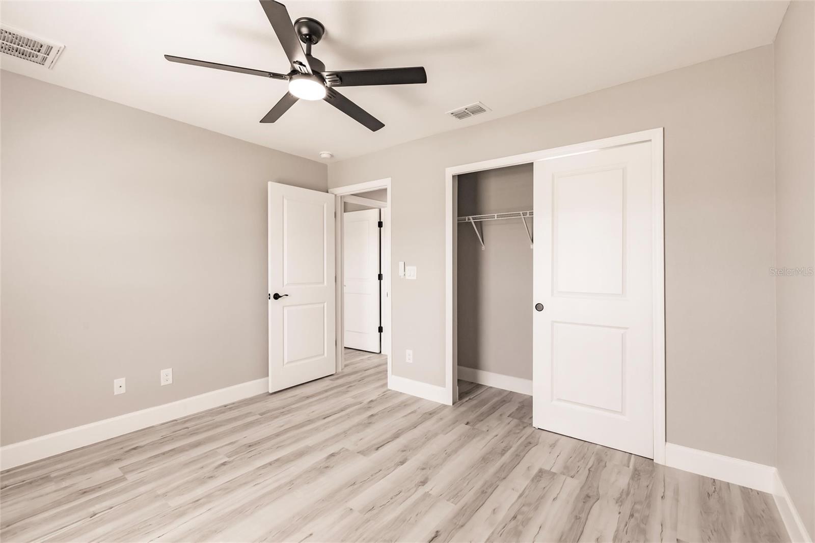 Image 37 of 50 For 2721 4th Terrace