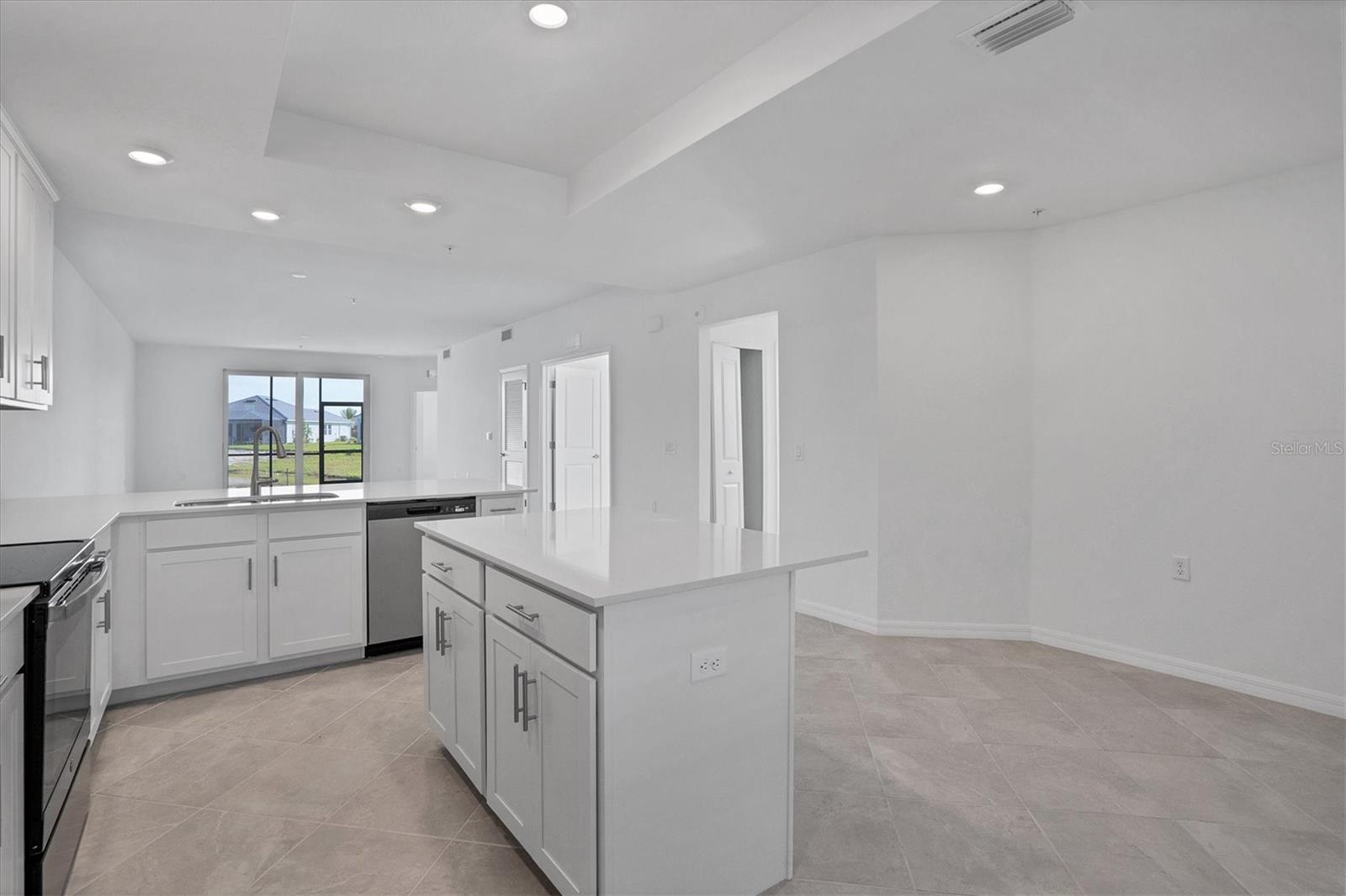 Image 15 of 76 For 14234 Heritage Landing Boulevard 1016