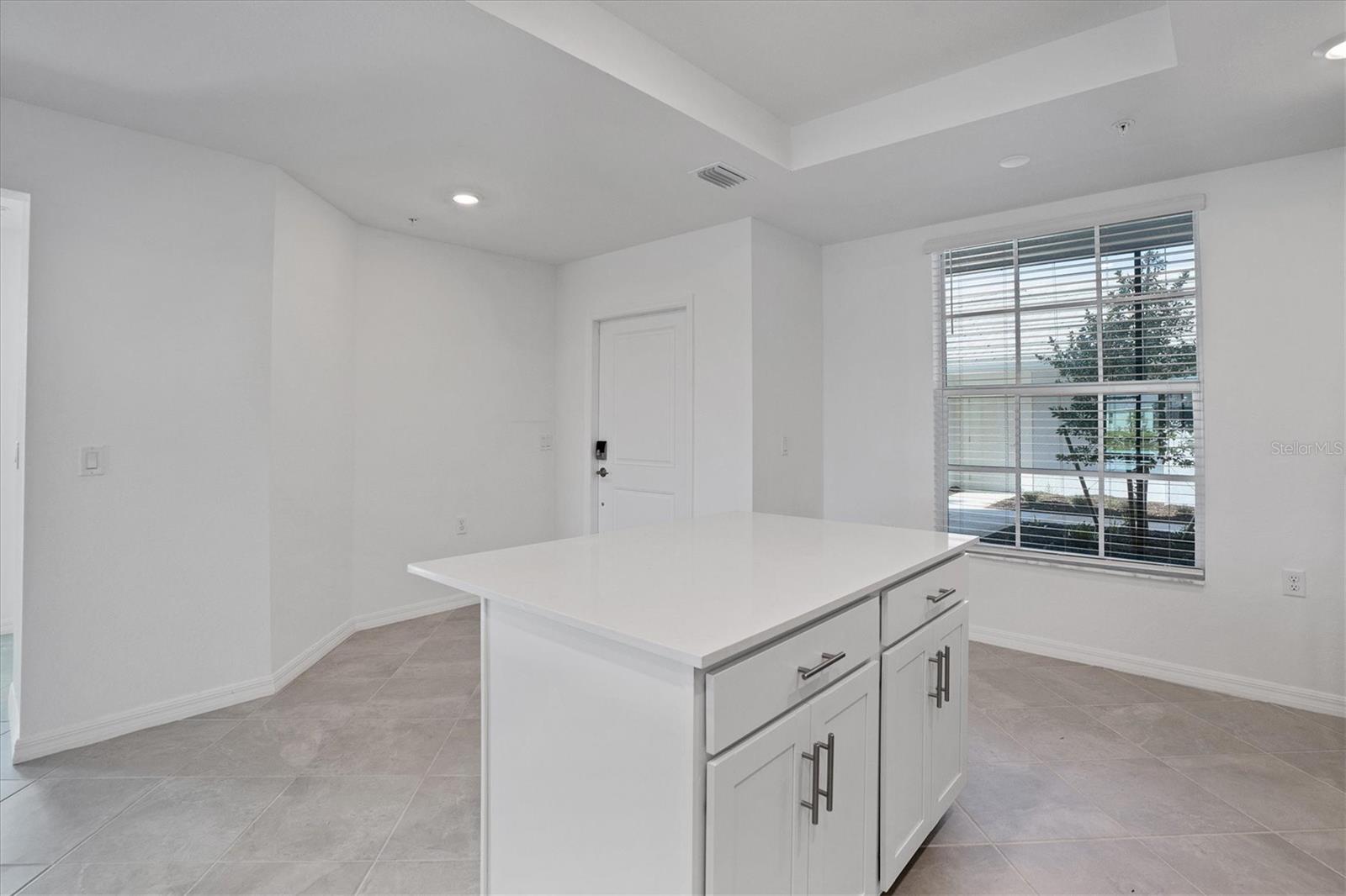 Image 16 of 76 For 14234 Heritage Landing Boulevard 1016