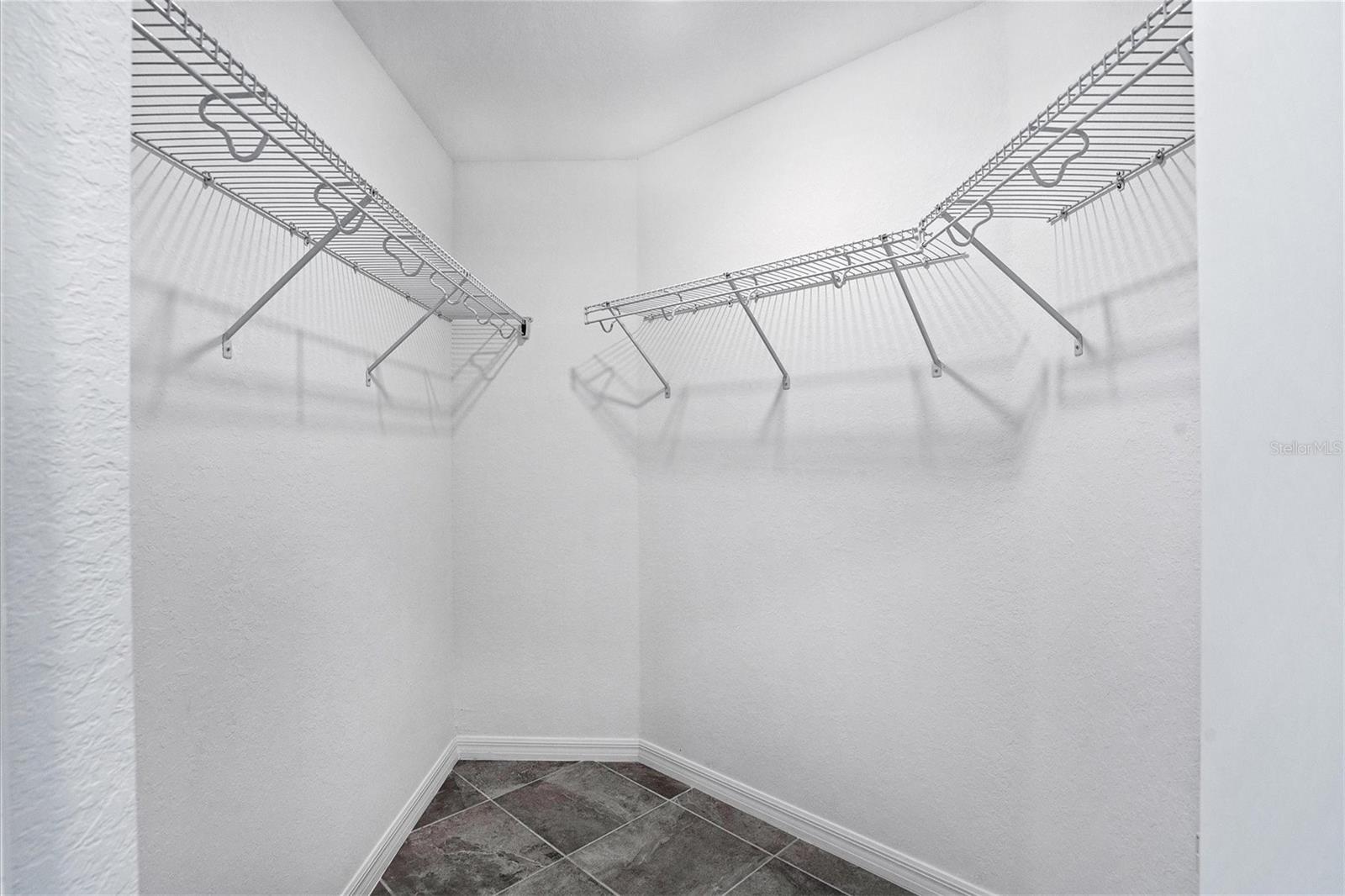 Image 21 of 76 For 14234 Heritage Landing Boulevard 1016