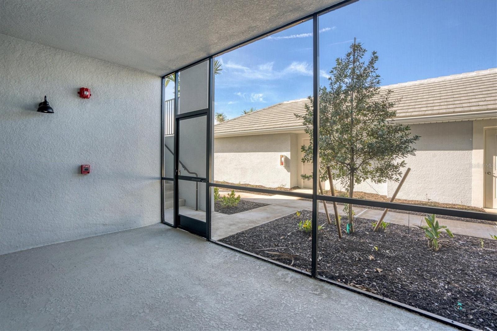 Image 6 of 76 For 14234 Heritage Landing Boulevard 1016
