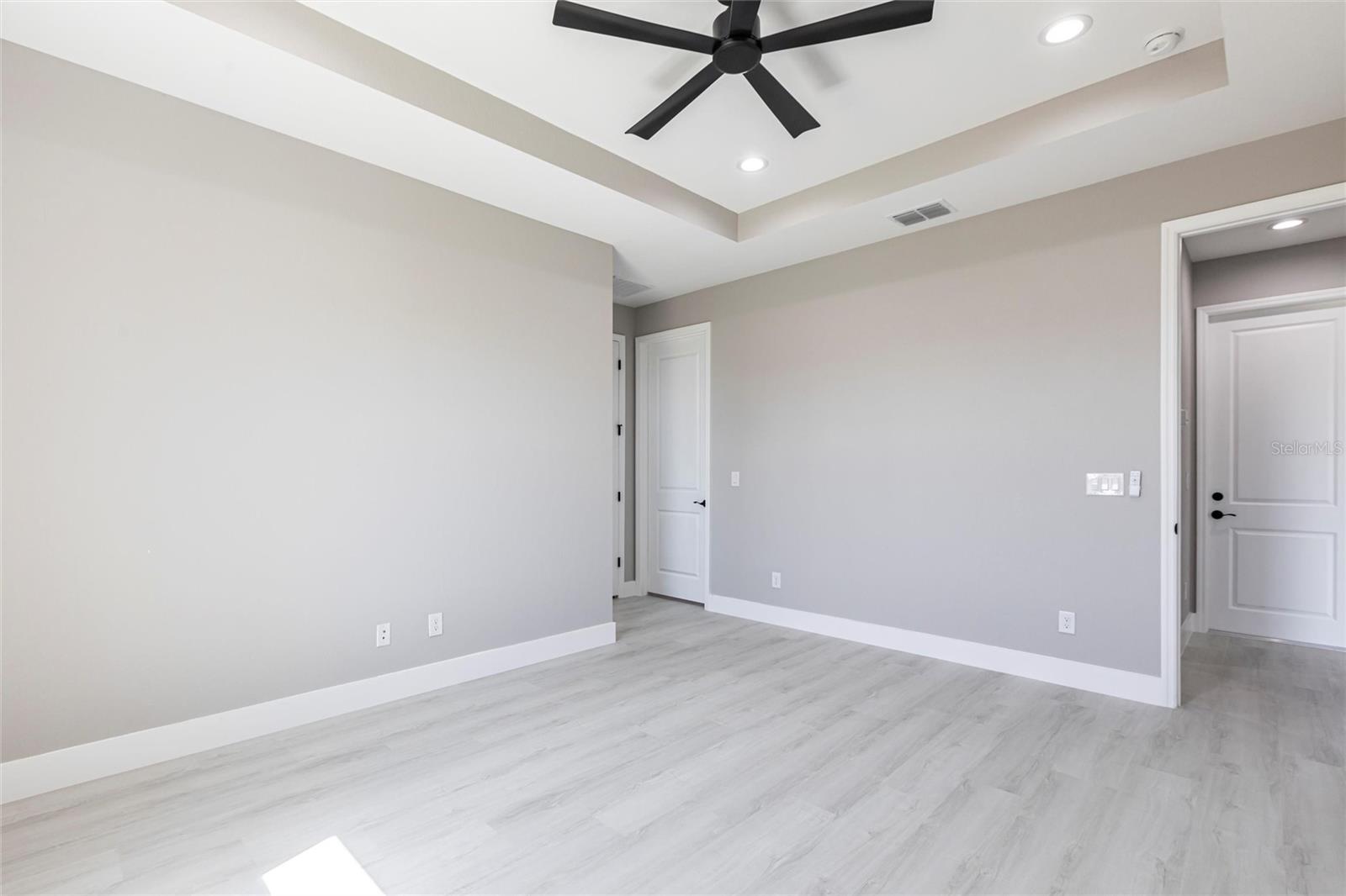 Image 14 of 37 For 2729 4th Terrace