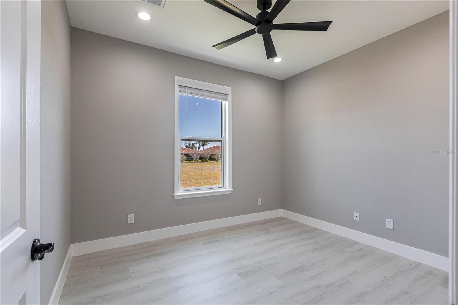 Image 16 of 37 For 2729 4th Terrace