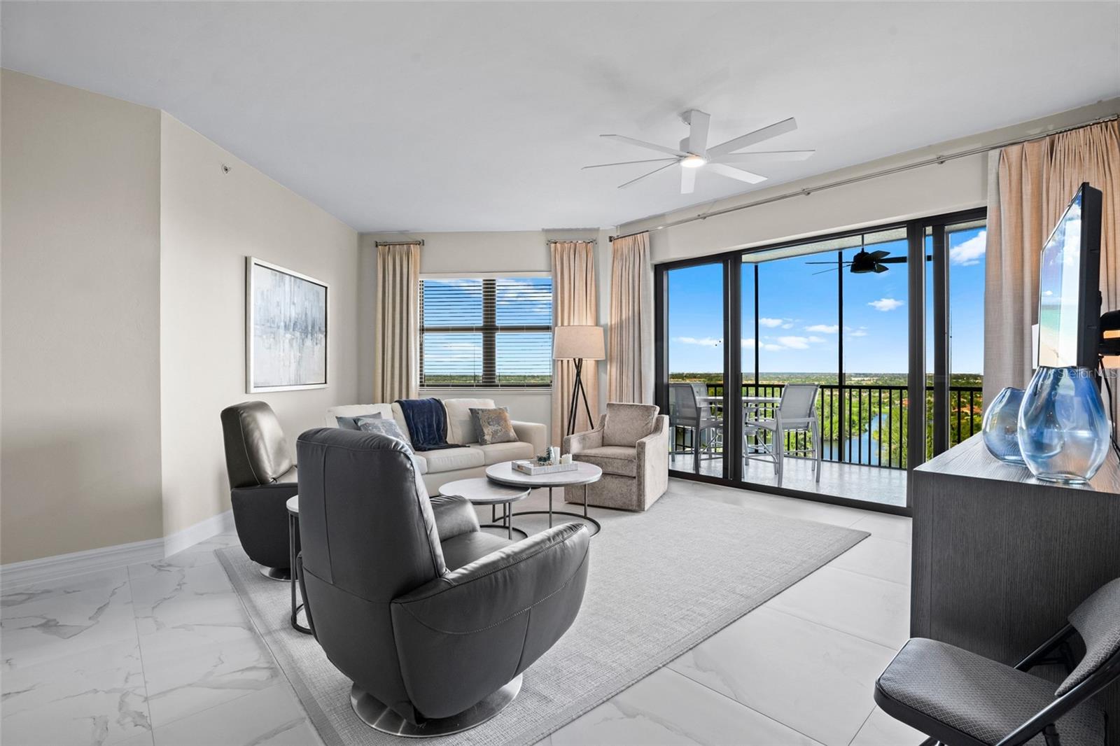 Image 10 of 45 For 14380 Riva Del Lago Drive 1804