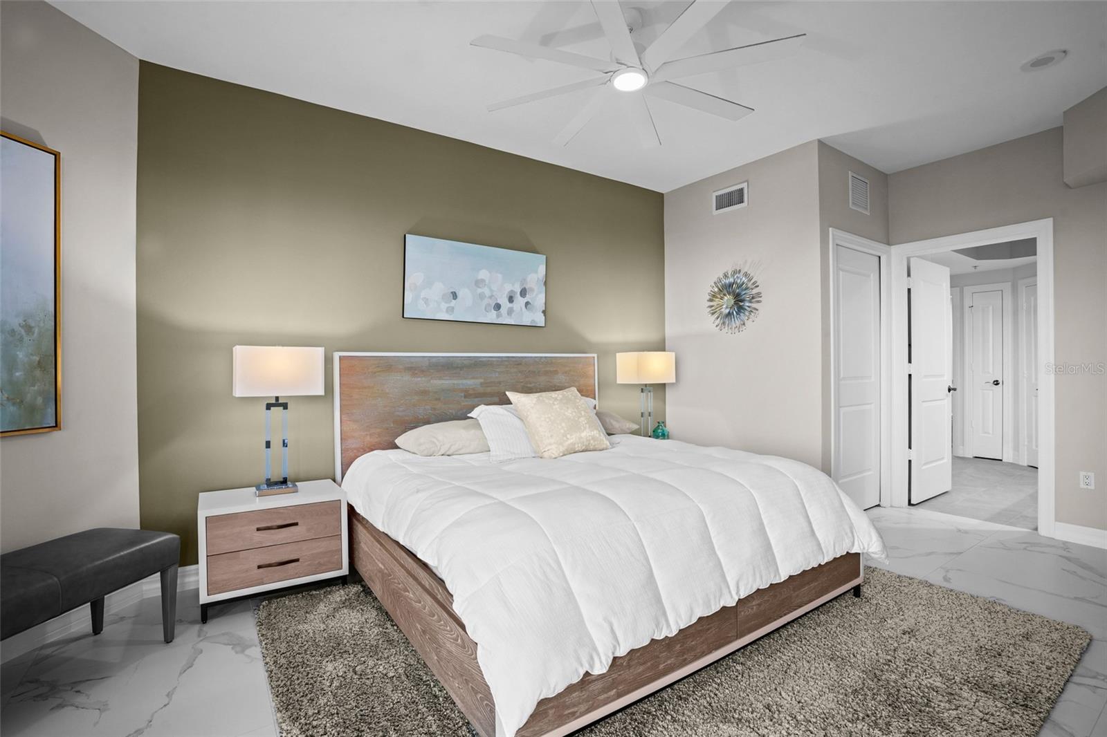 Image 20 of 45 For 14380 Riva Del Lago Drive 1804
