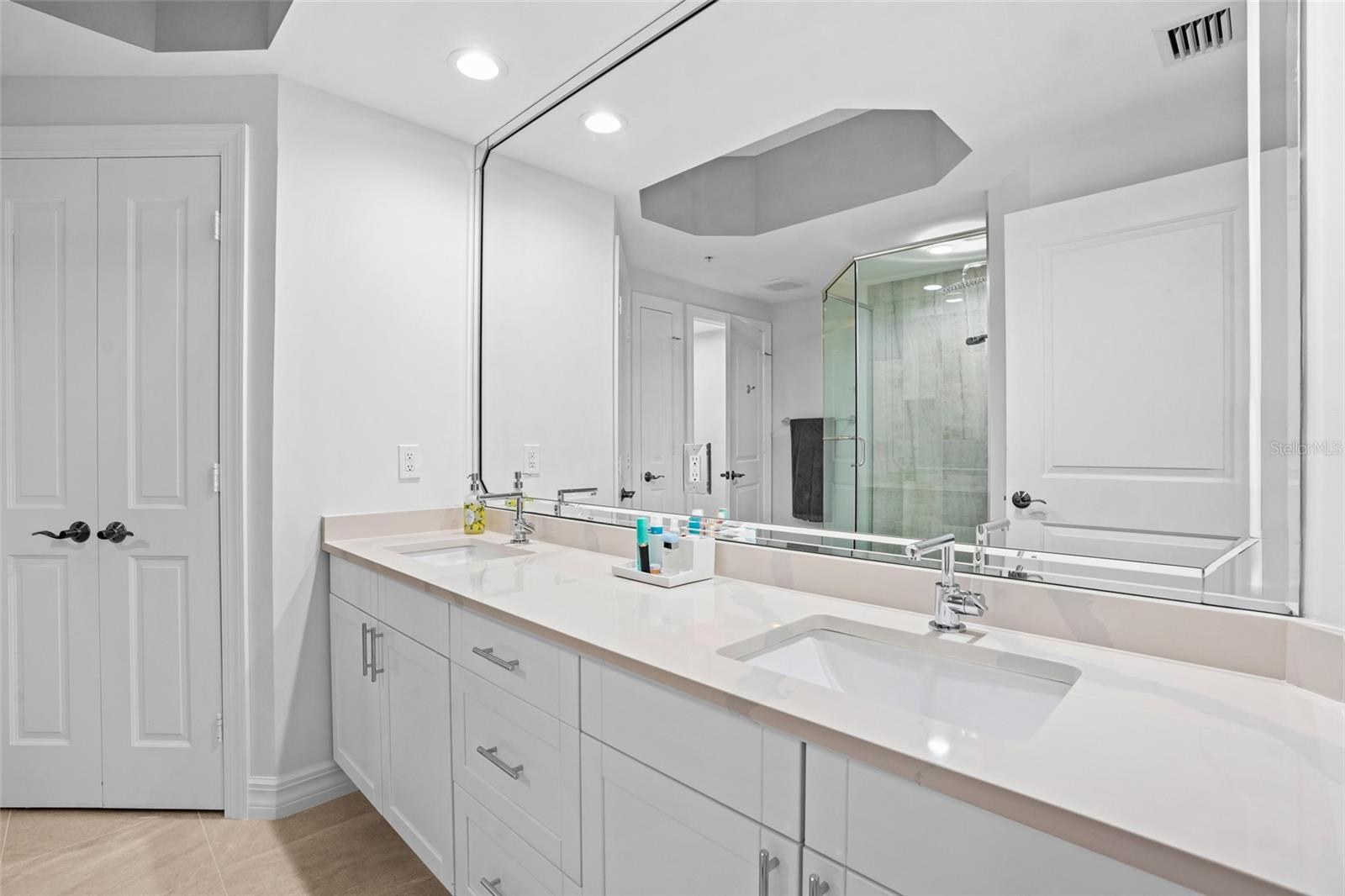Image 21 of 45 For 14380 Riva Del Lago Drive 1804