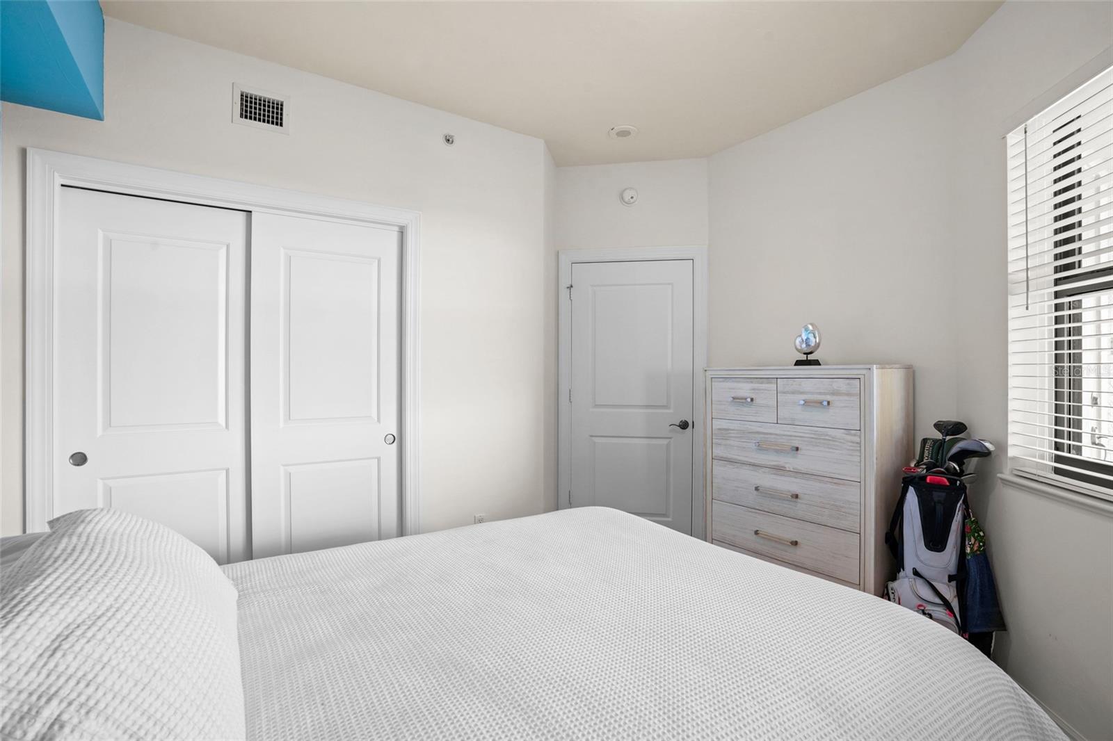 Image 24 of 45 For 14380 Riva Del Lago Drive 1804
