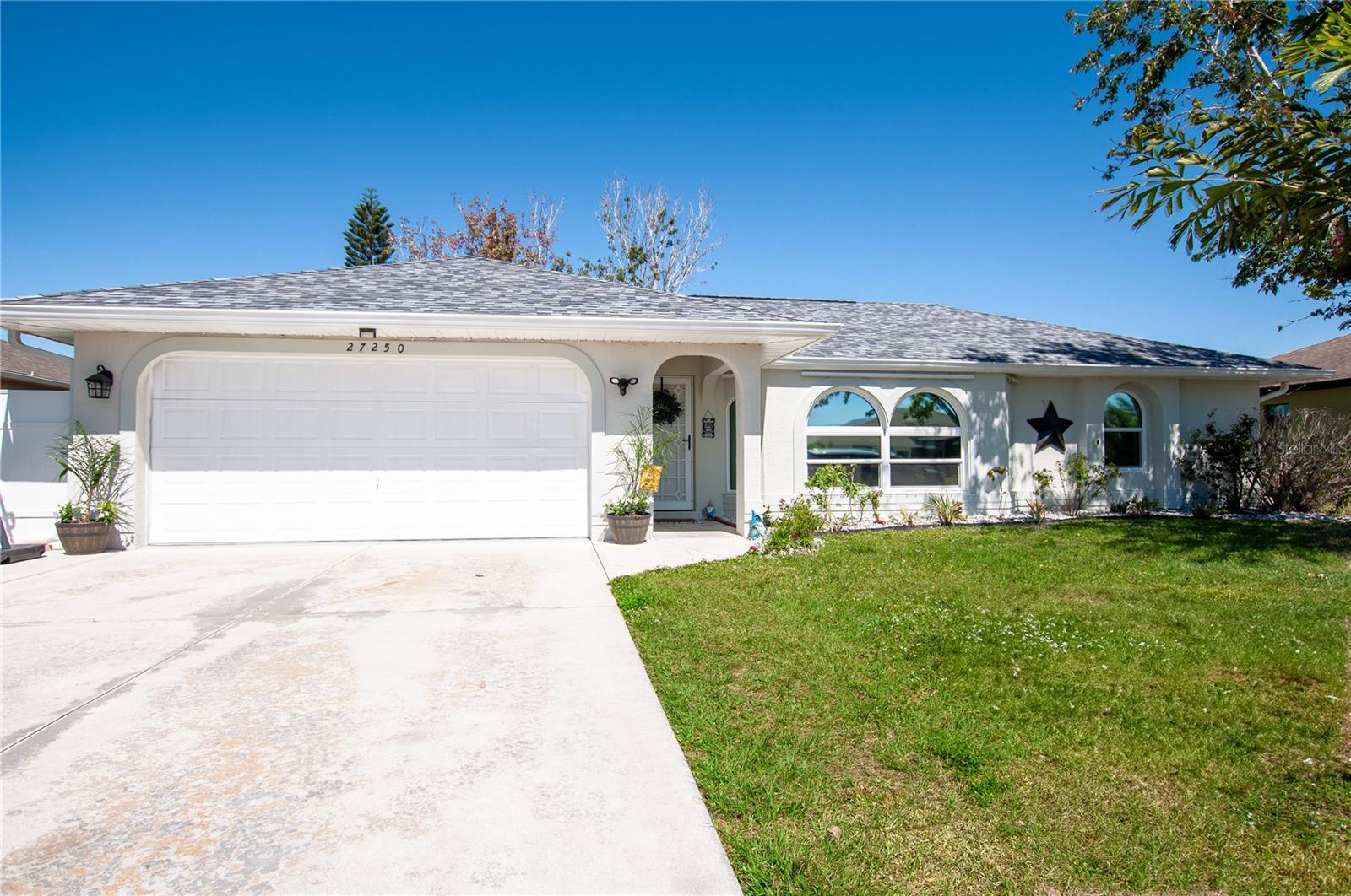 Image 3 of 25 For 27250 Salta Drive