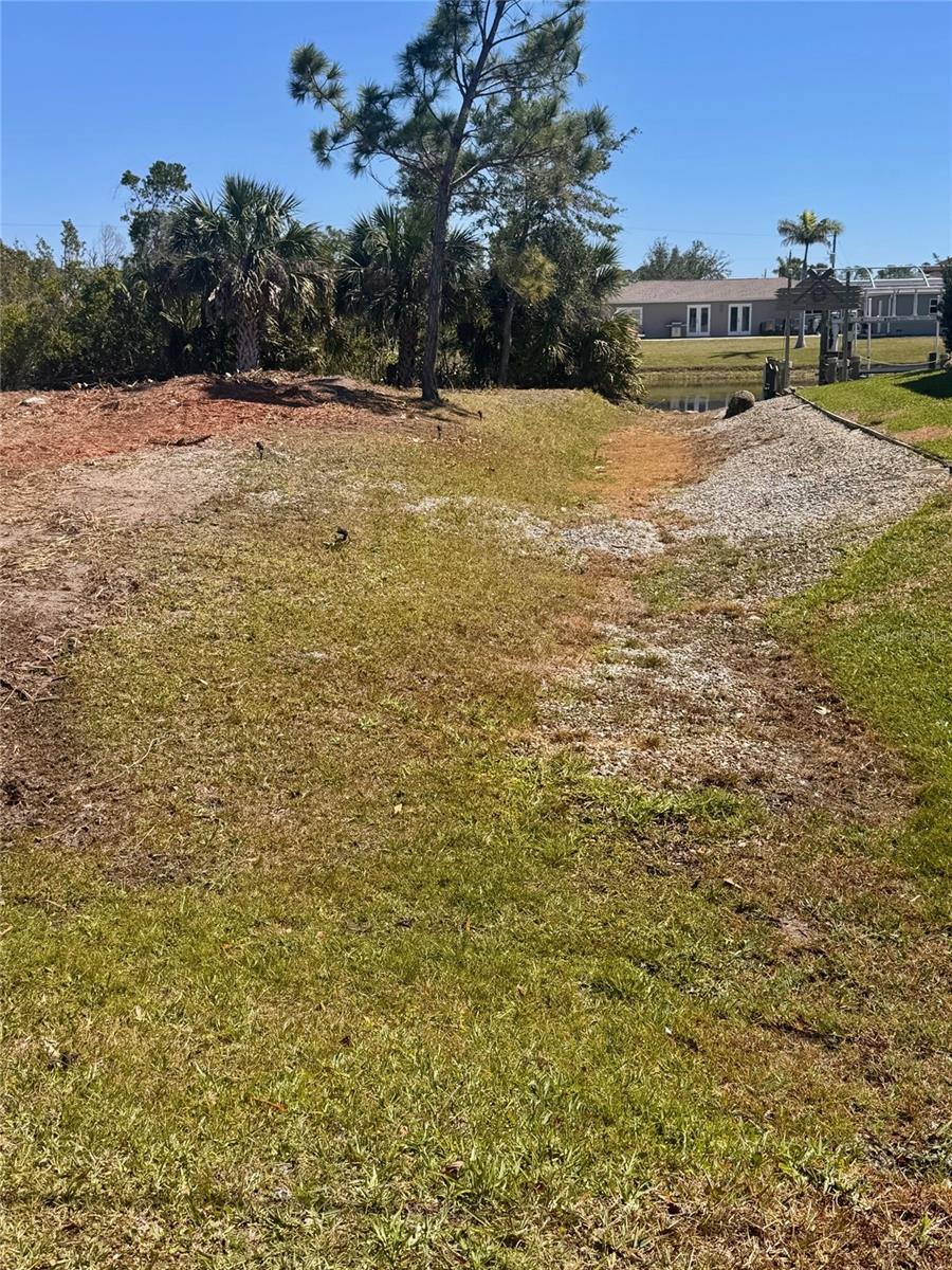 Image 4 of 17 For 9548 Attica Circle
