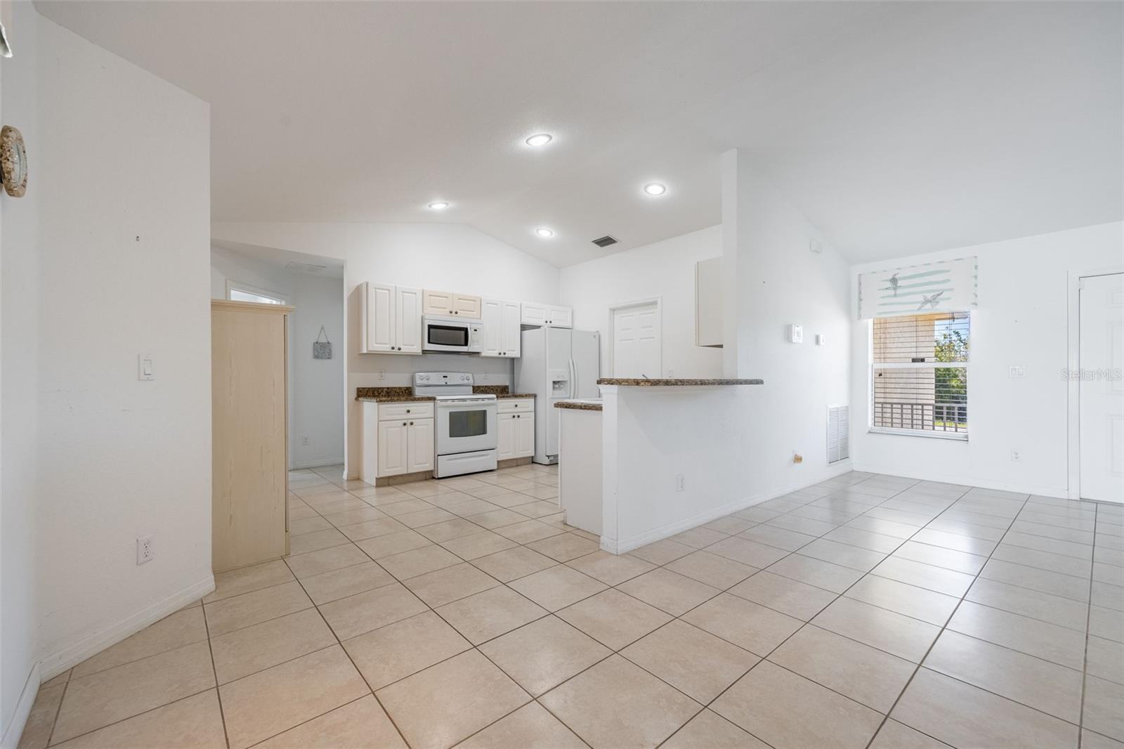 Image 12 of 49 For 7014 Baylor Street