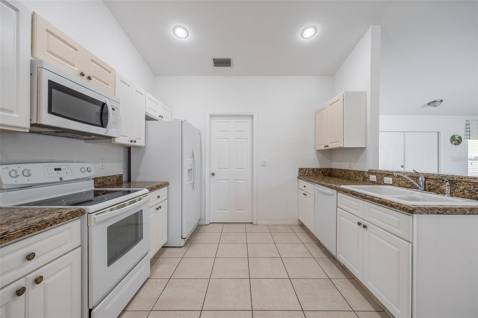 Image 15 of 49 For 7014 Baylor Street