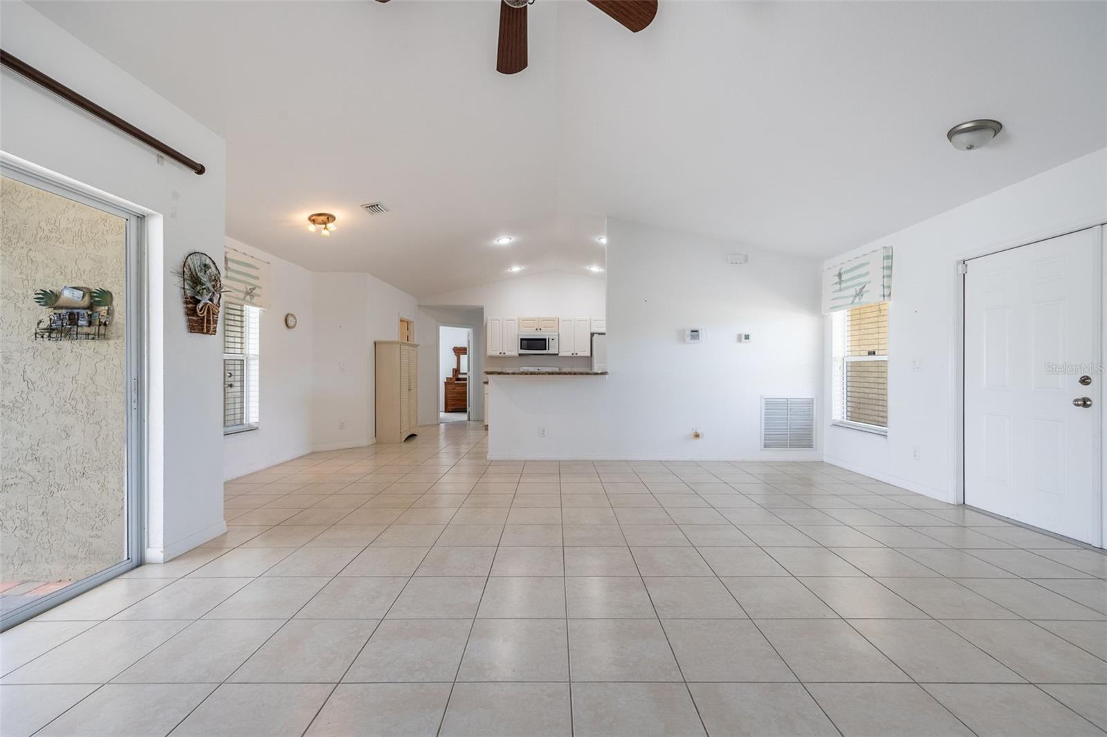 Image 6 of 49 For 7014 Baylor Street