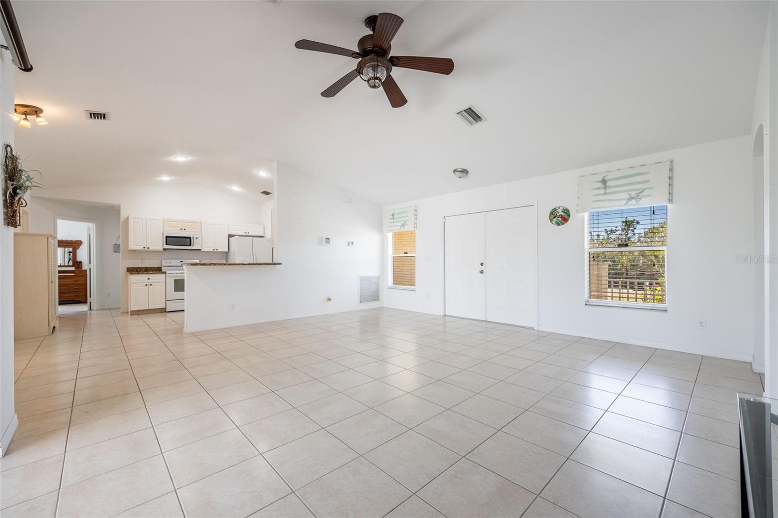 Image 7 of 49 For 7014 Baylor Street