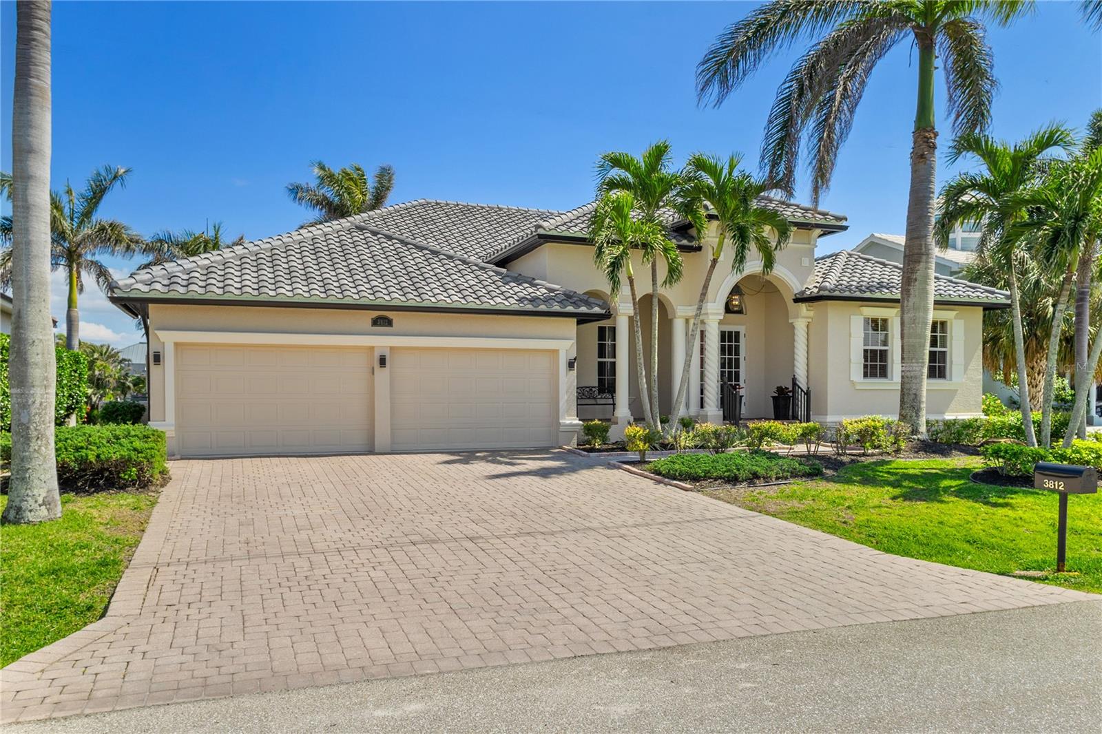 Image 38 of 62 For 3812 Carupano Court