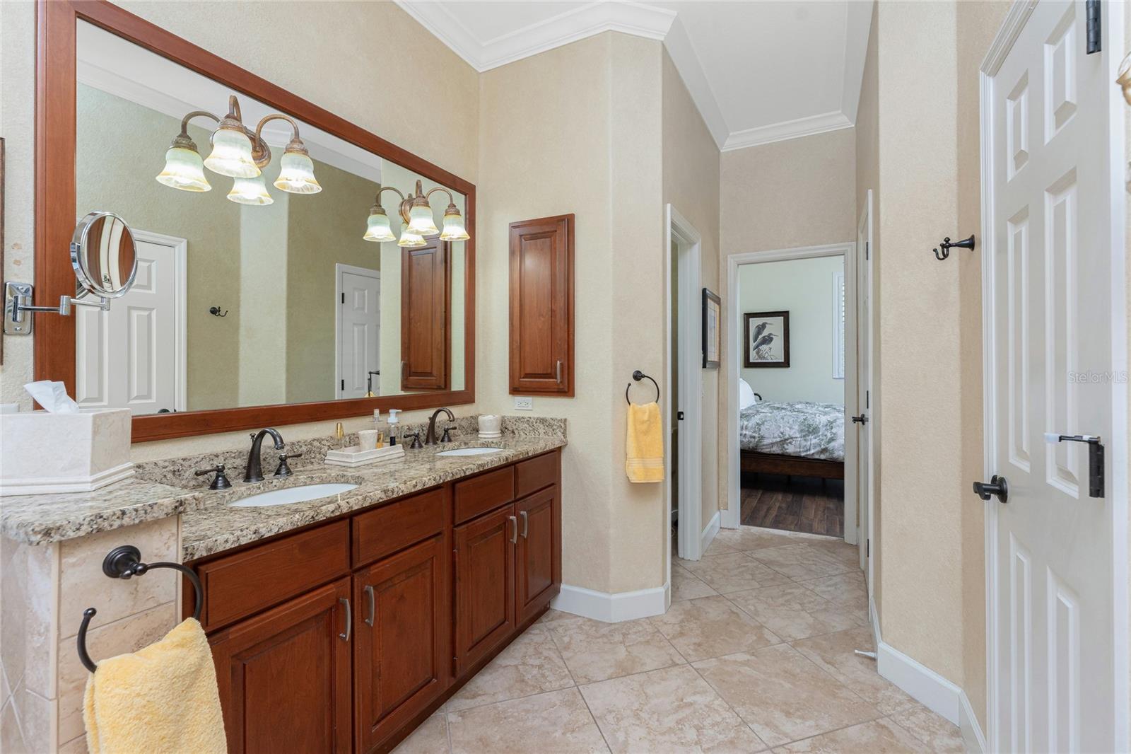 Image 41 of 66 For 12952 Pembroke Circle N