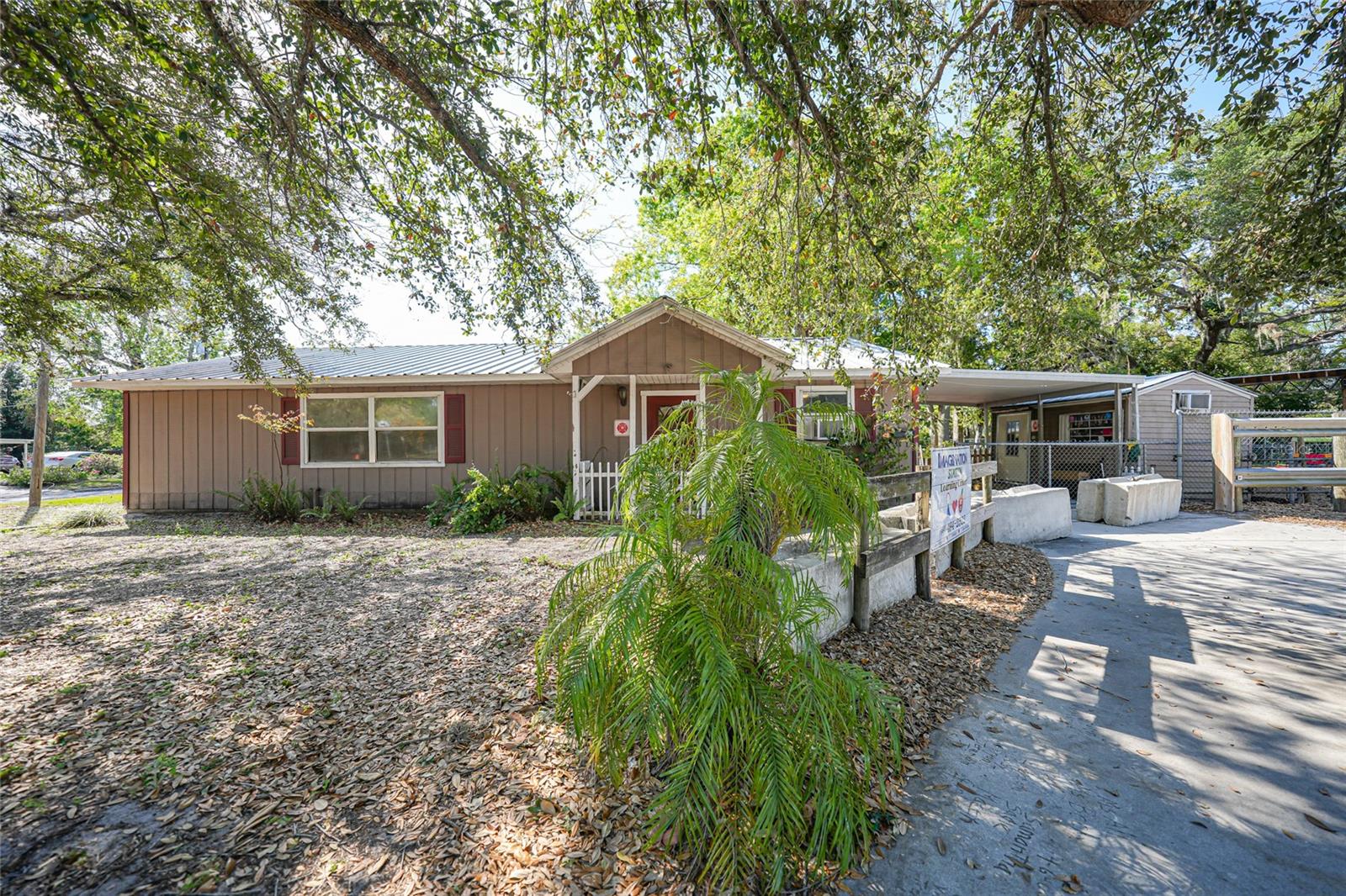 Image 3 of 34 For 726 Magnolia Street