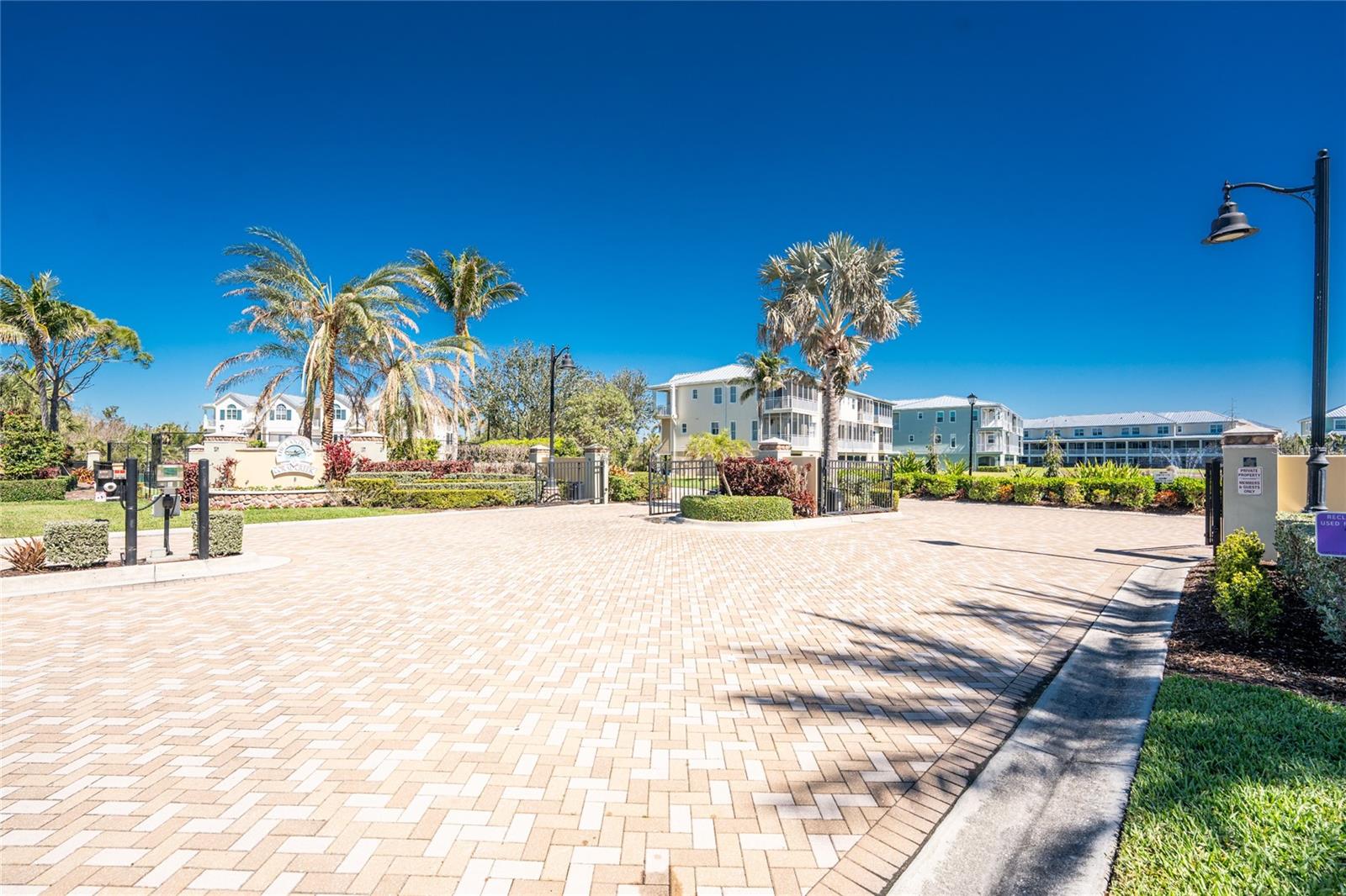 Image 66 of 93 For 10300 Tarpon Landings Terrace 4