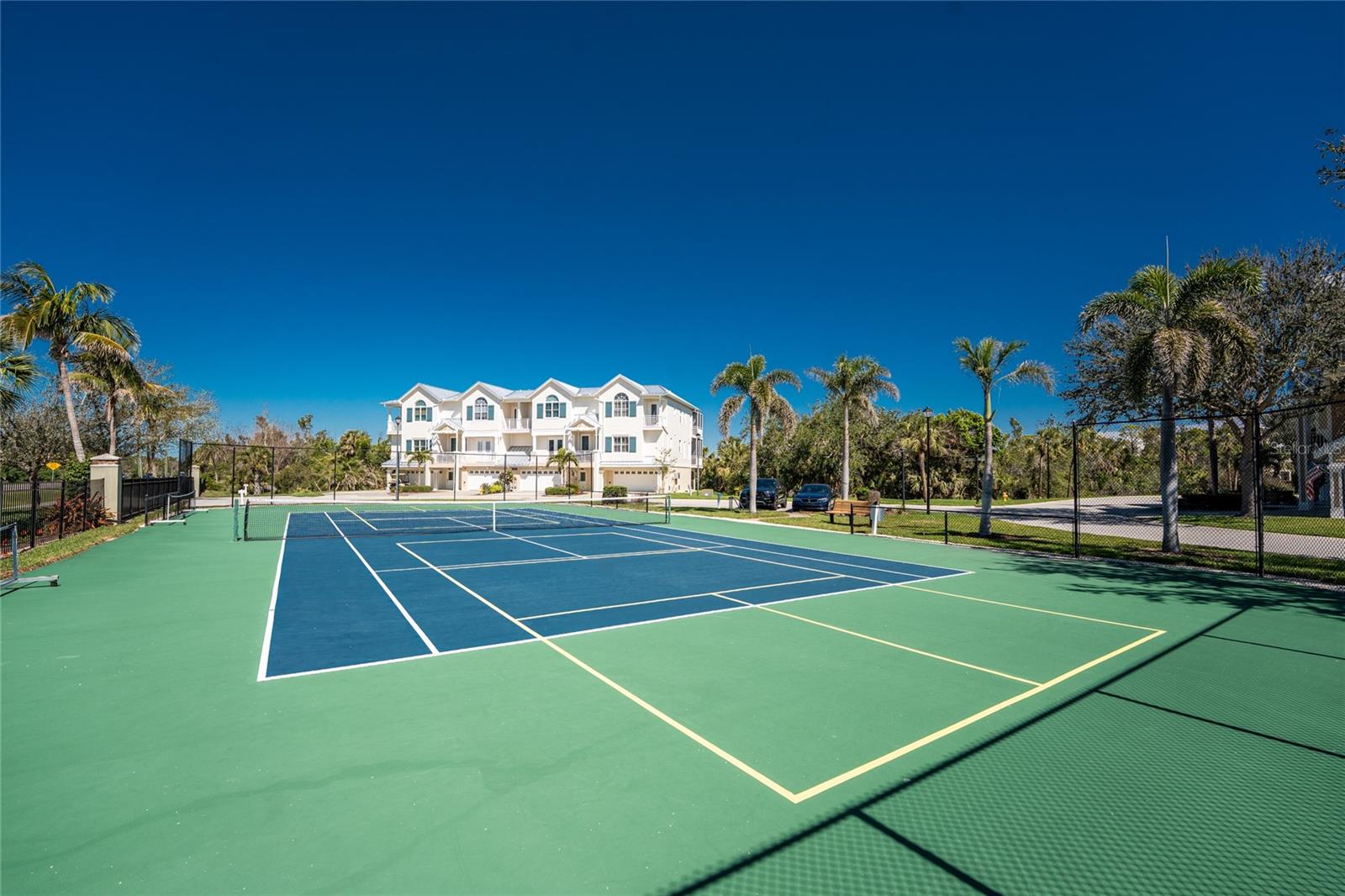 Image 85 of 93 For 10300 Tarpon Landings Terrace 4