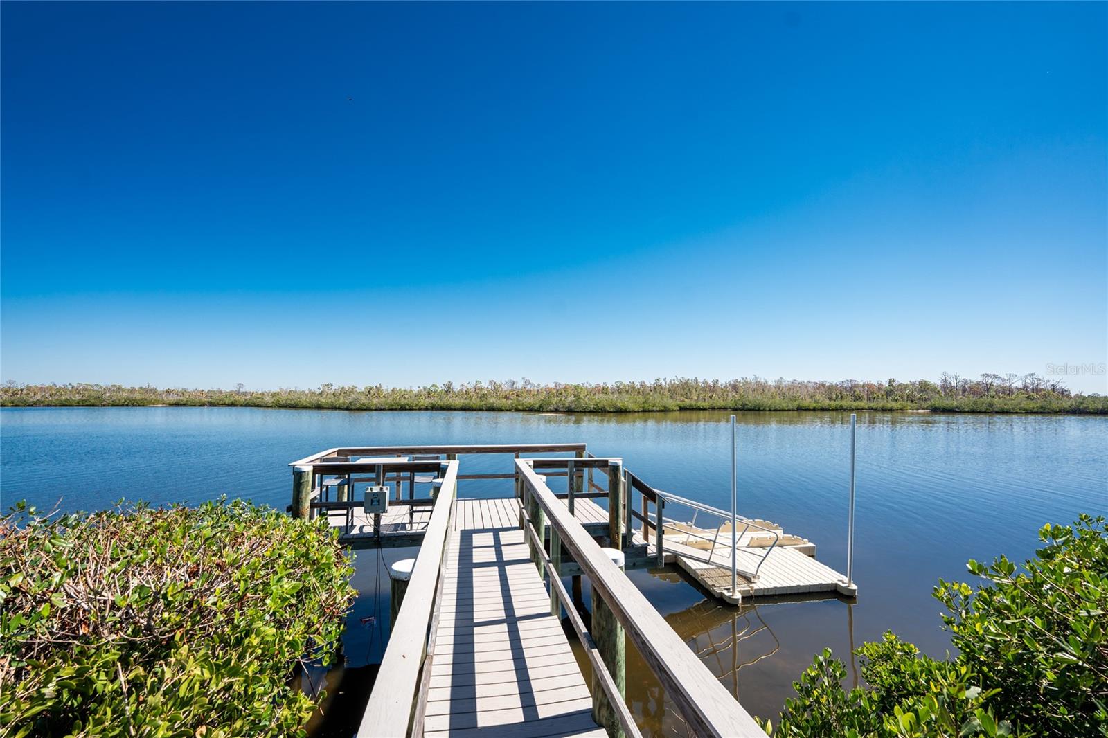 Image 89 of 93 For 10300 Tarpon Landings Terrace 4