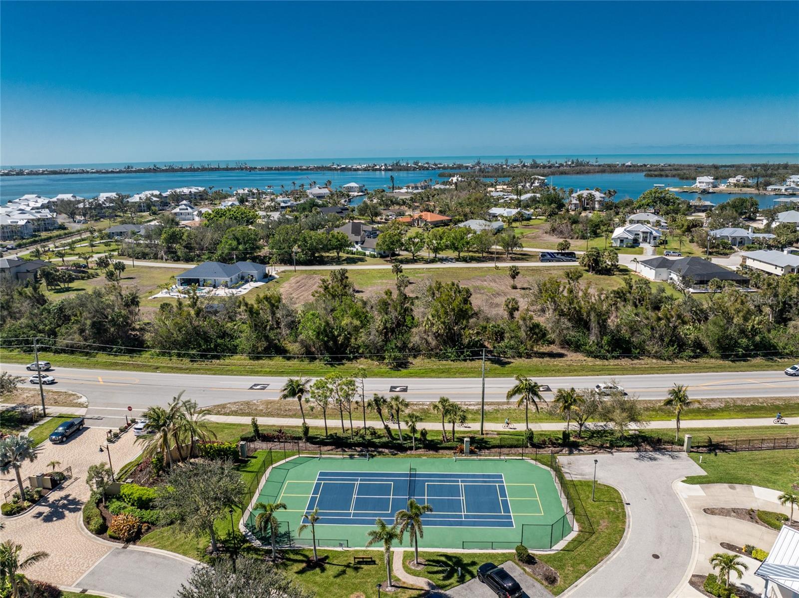 Image 90 of 93 For 10300 Tarpon Landings Terrace 4