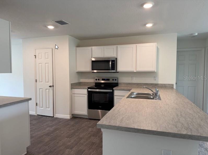 Image 2 of 13 For 6 Rambling Lane