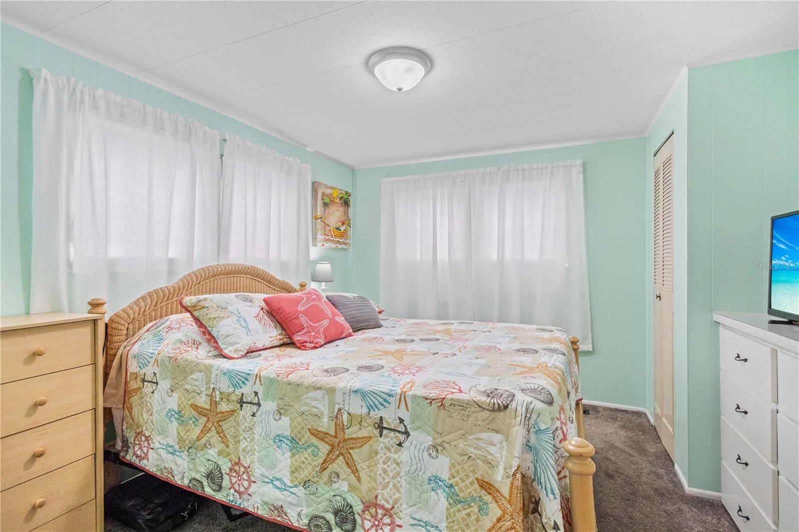 Image 13 of 26 For 24437 Harborview Road 55