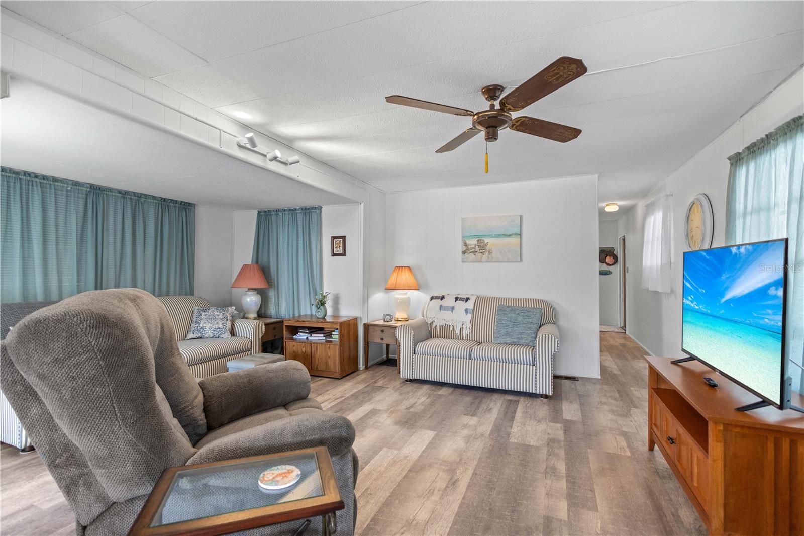 Image 6 of 26 For 24437 Harborview Road 55