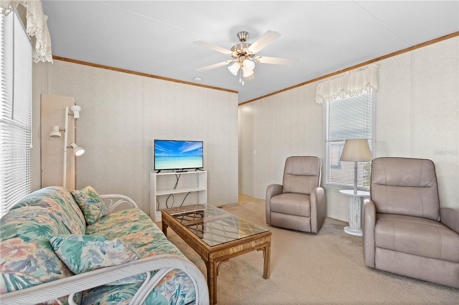 Image 11 of 26 For 24437 Harborview Road 57