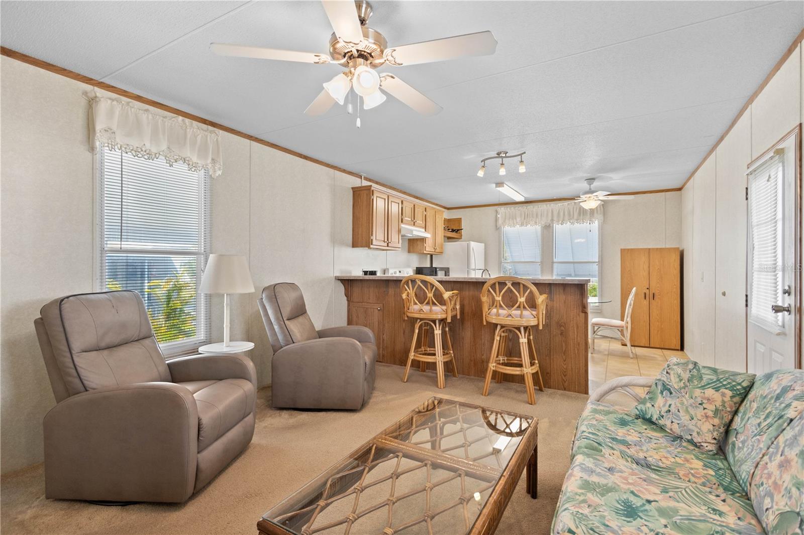Image 12 of 26 For 24437 Harborview Road 57