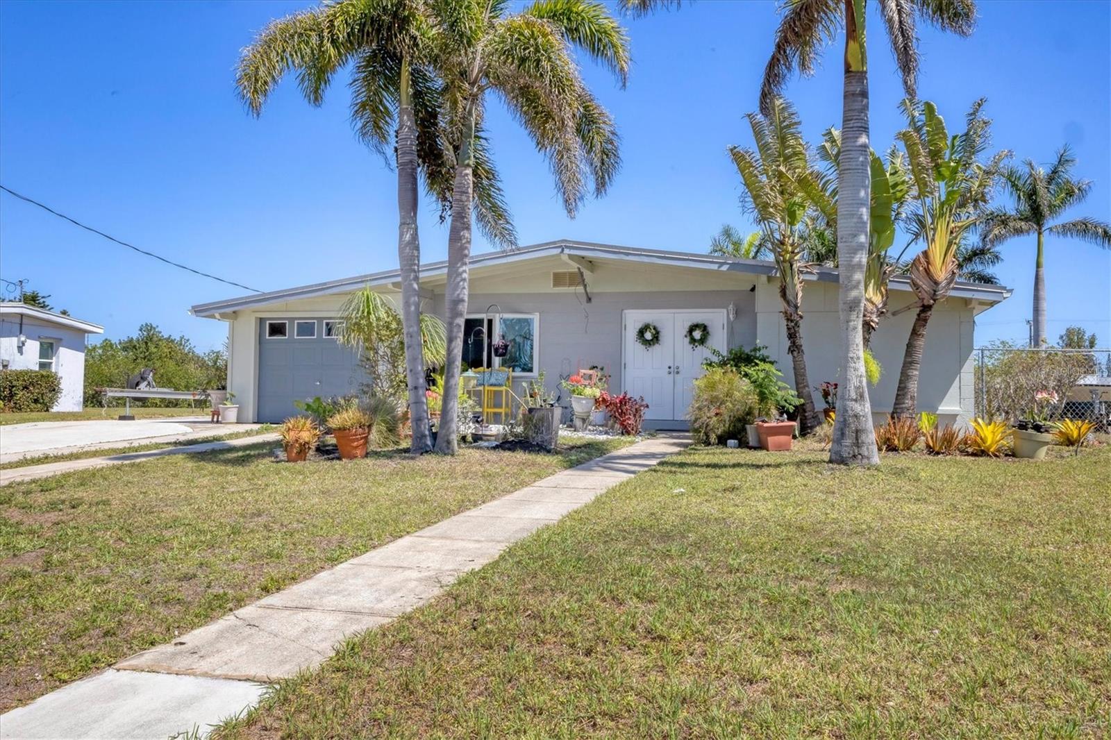 Details for 301 Palmetto Drive Ne, PORT CHARLOTTE, FL 33952
