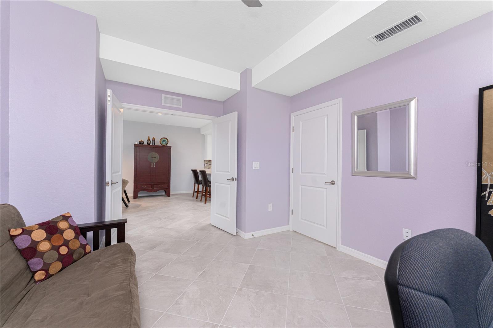 Image 15 of 39 For 14281 Heritage Landing Boulevard 1411