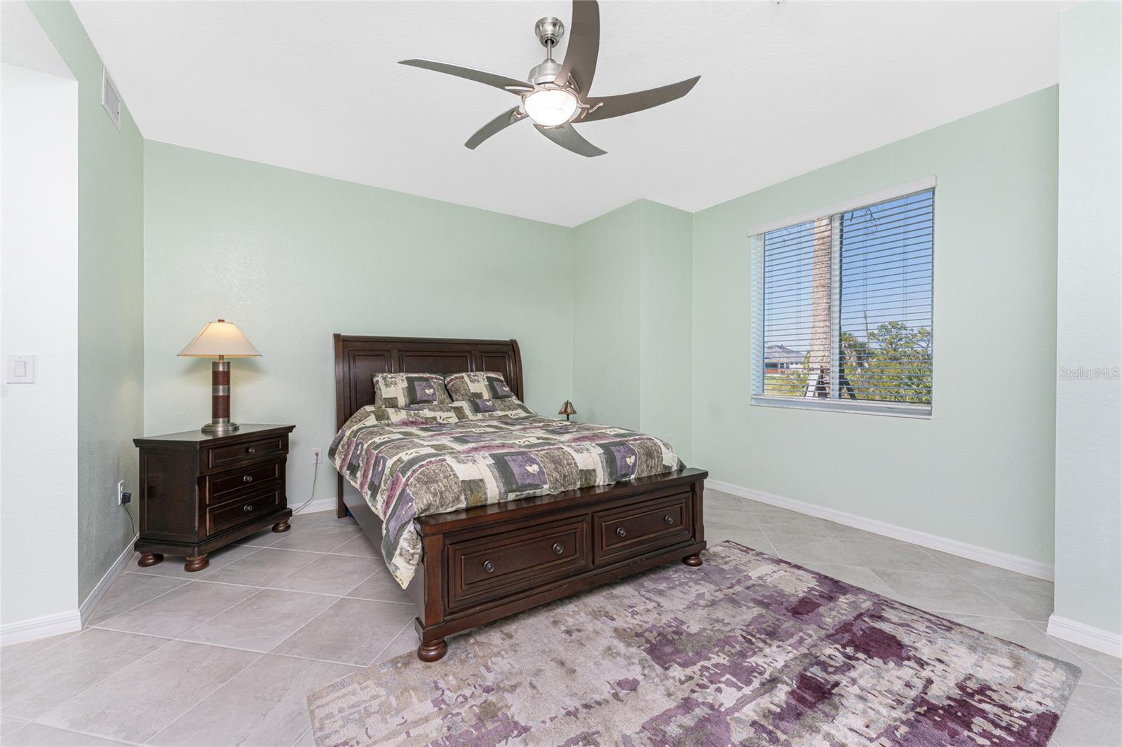 Image 16 of 39 For 14281 Heritage Landing Boulevard 1411