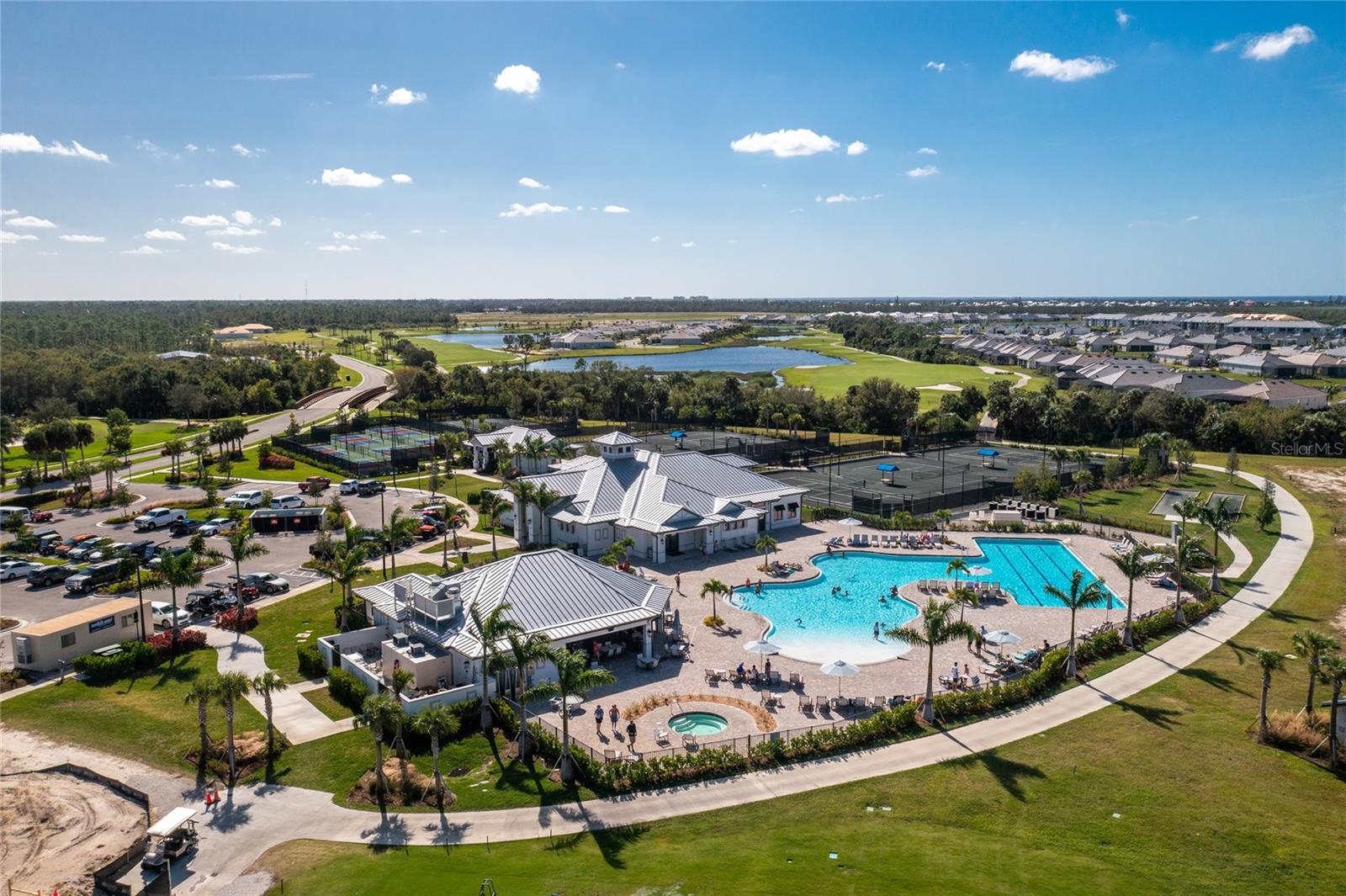 Image 27 of 39 For 14281 Heritage Landing Boulevard 1411