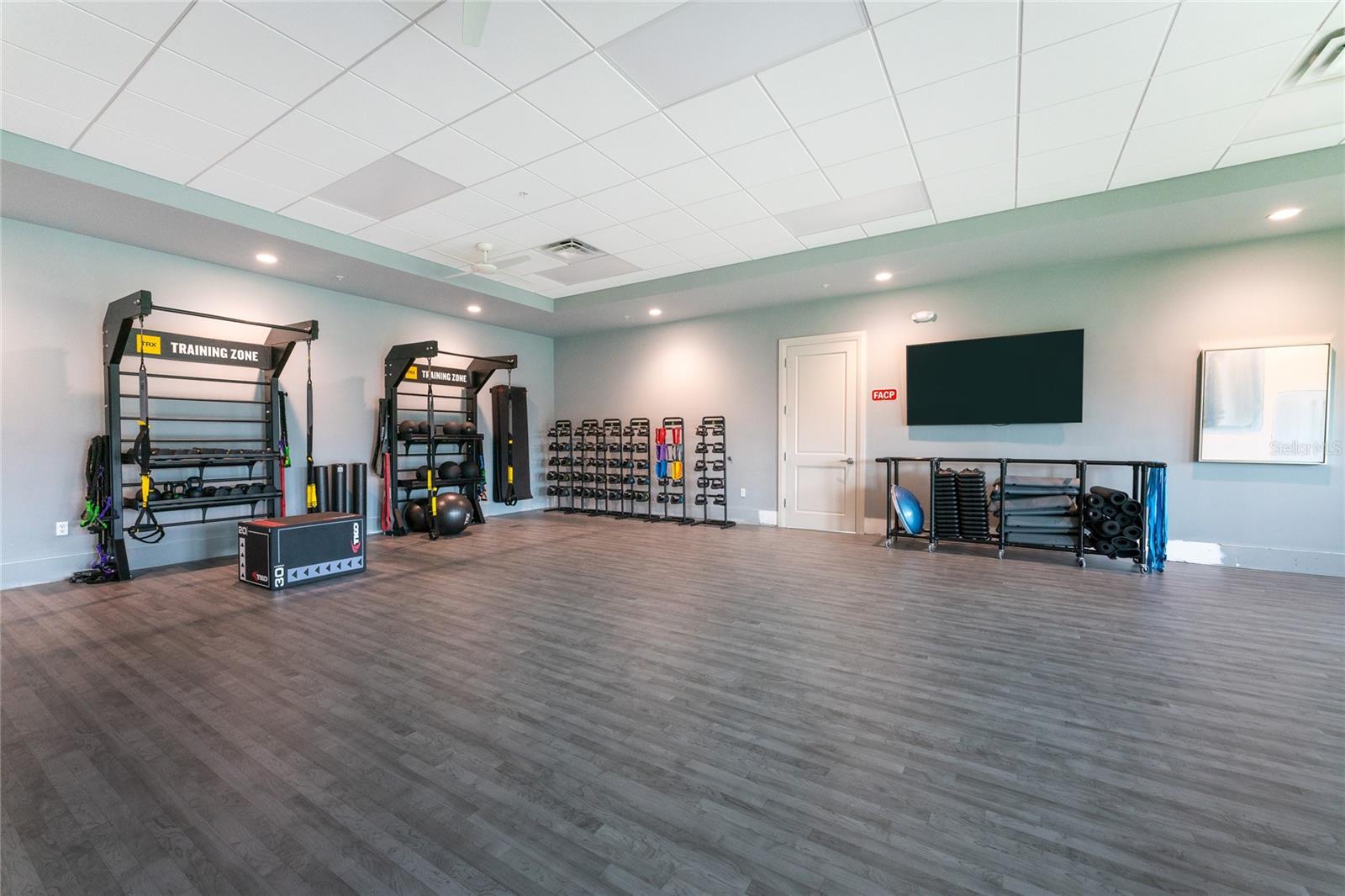 Image 36 of 39 For 14281 Heritage Landing Boulevard 1411